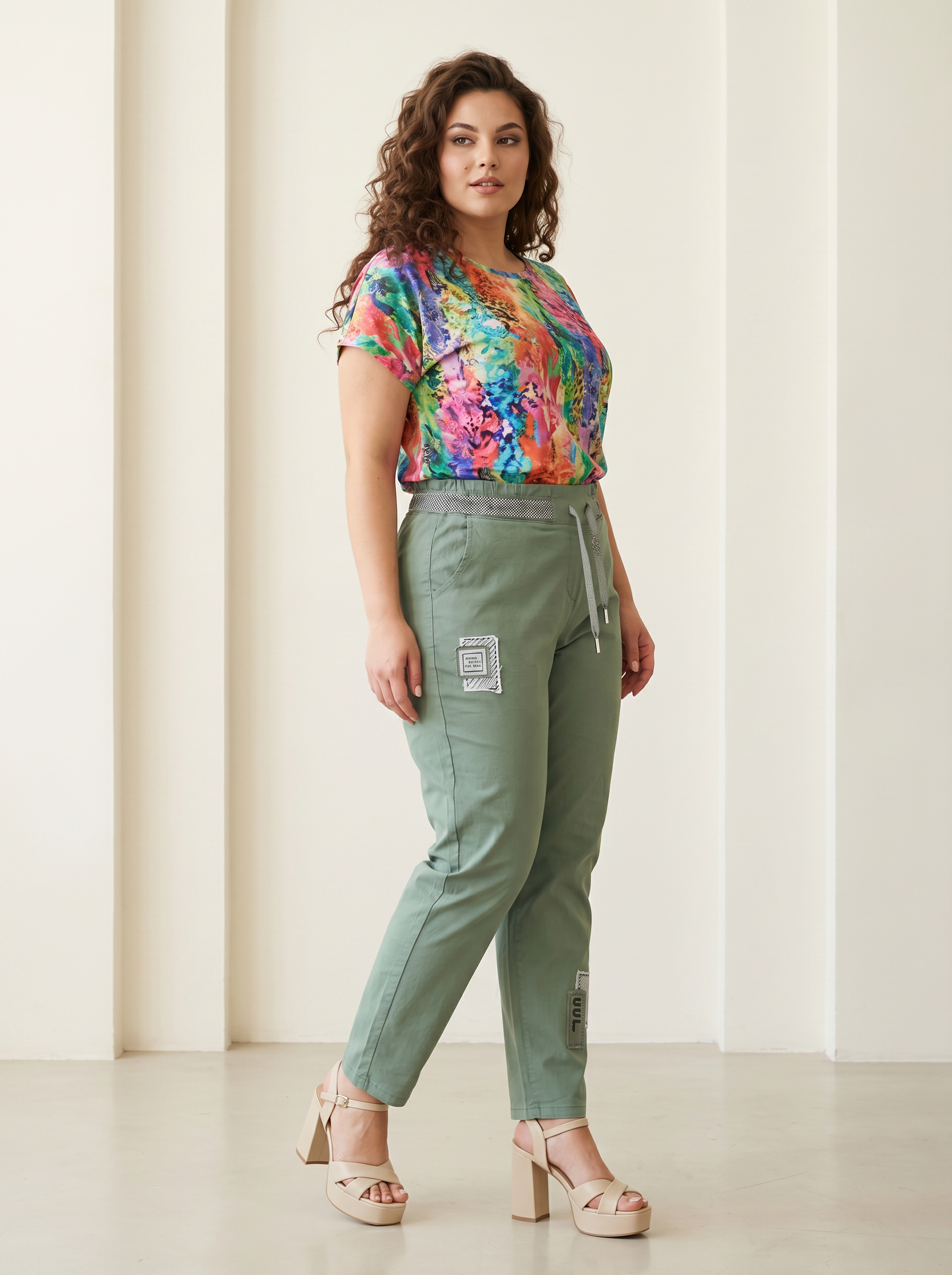 Pantaloni elastici de primăvară verde pastel cu șireturi în talie