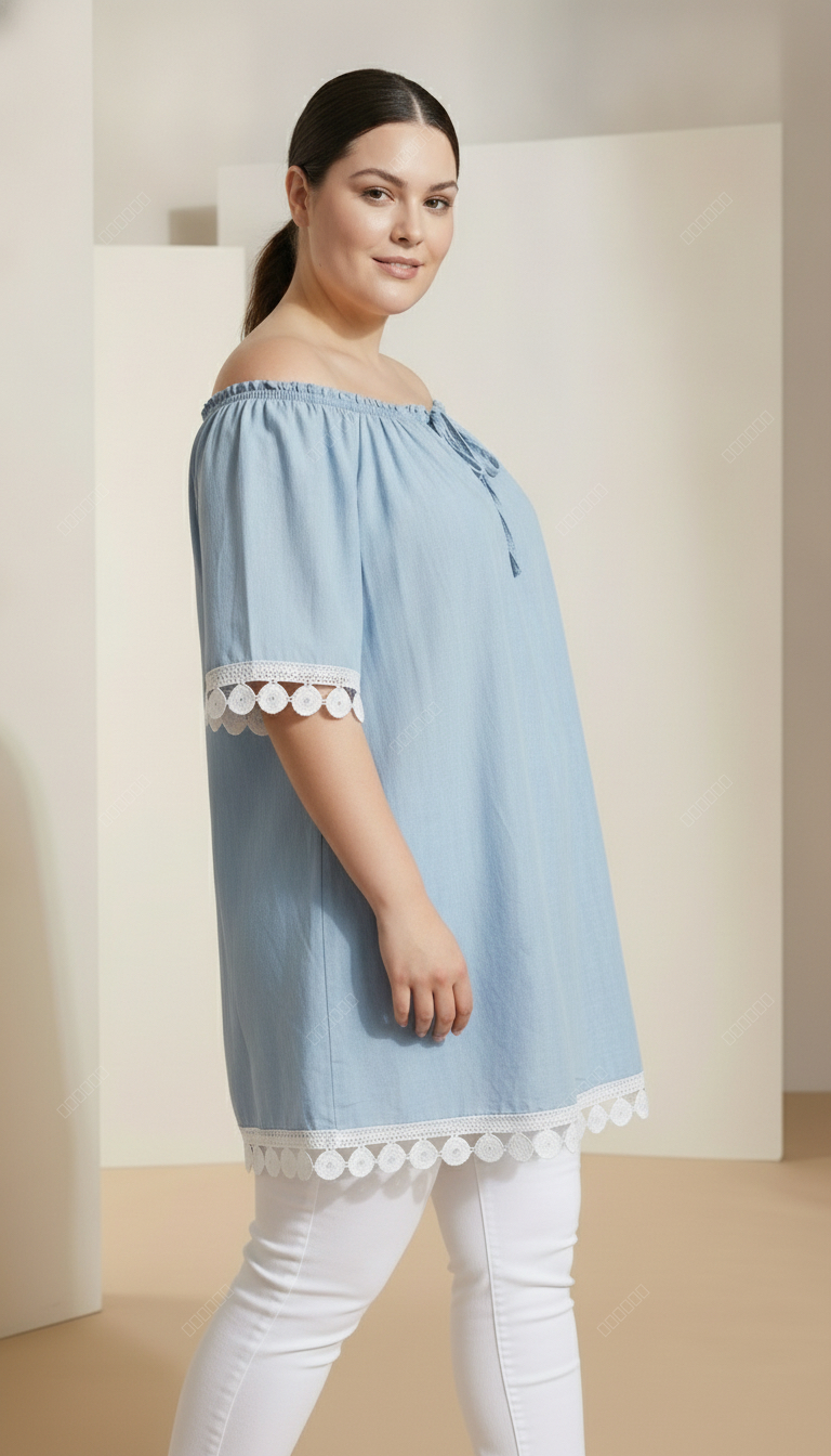 Tunică modernă din denim deschis cu broderie frumoasă