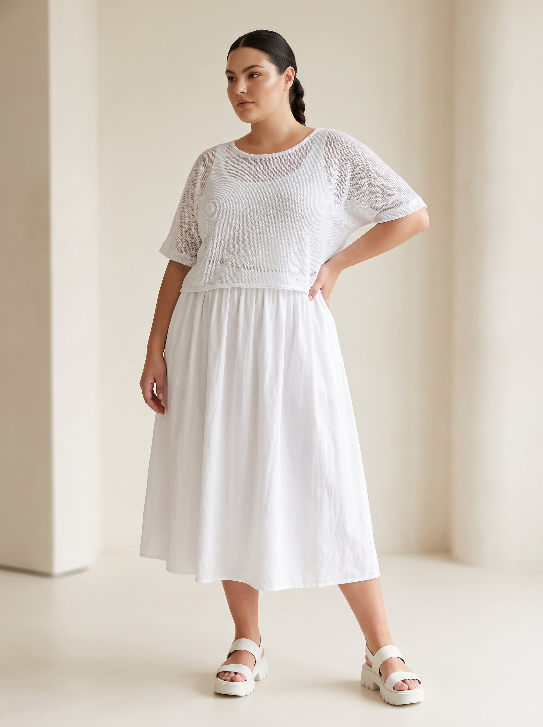 Rochie de vară albă ușoară elegantă ideală pentru zilele de vară