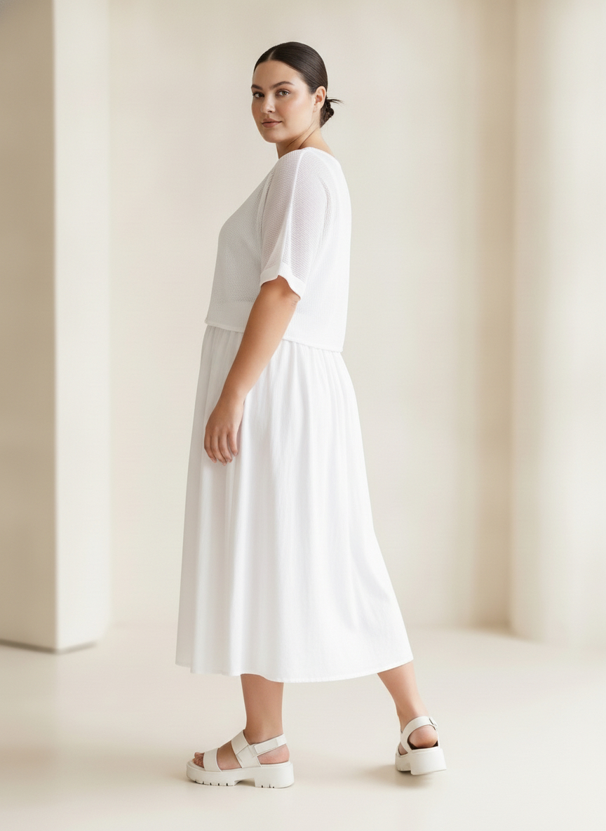 Rochie de vară albă ușoară elegantă ideală pentru zilele de vară