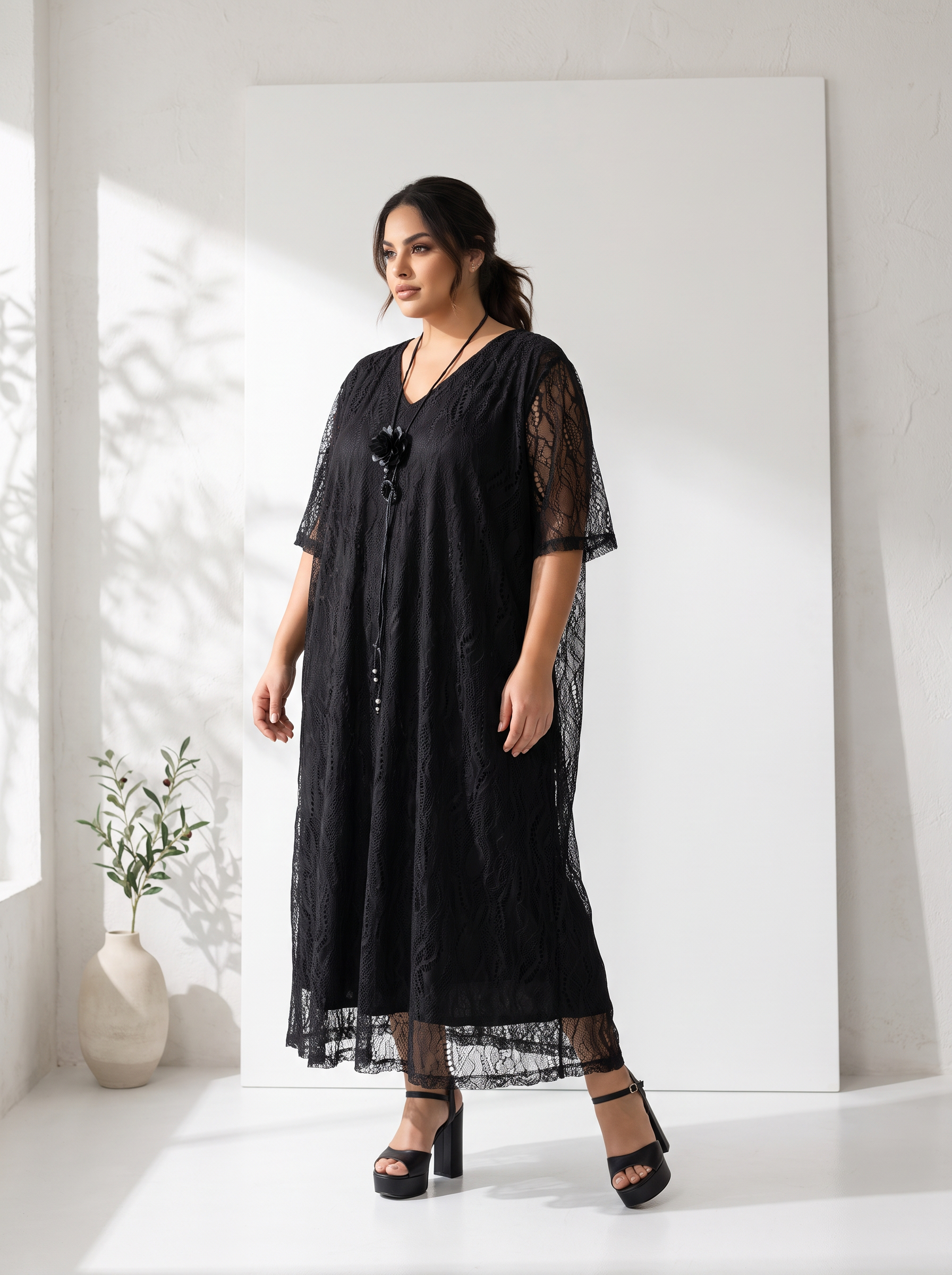 Rochie de lux croială elegantă neagră din dantelă cu colier inclus 
