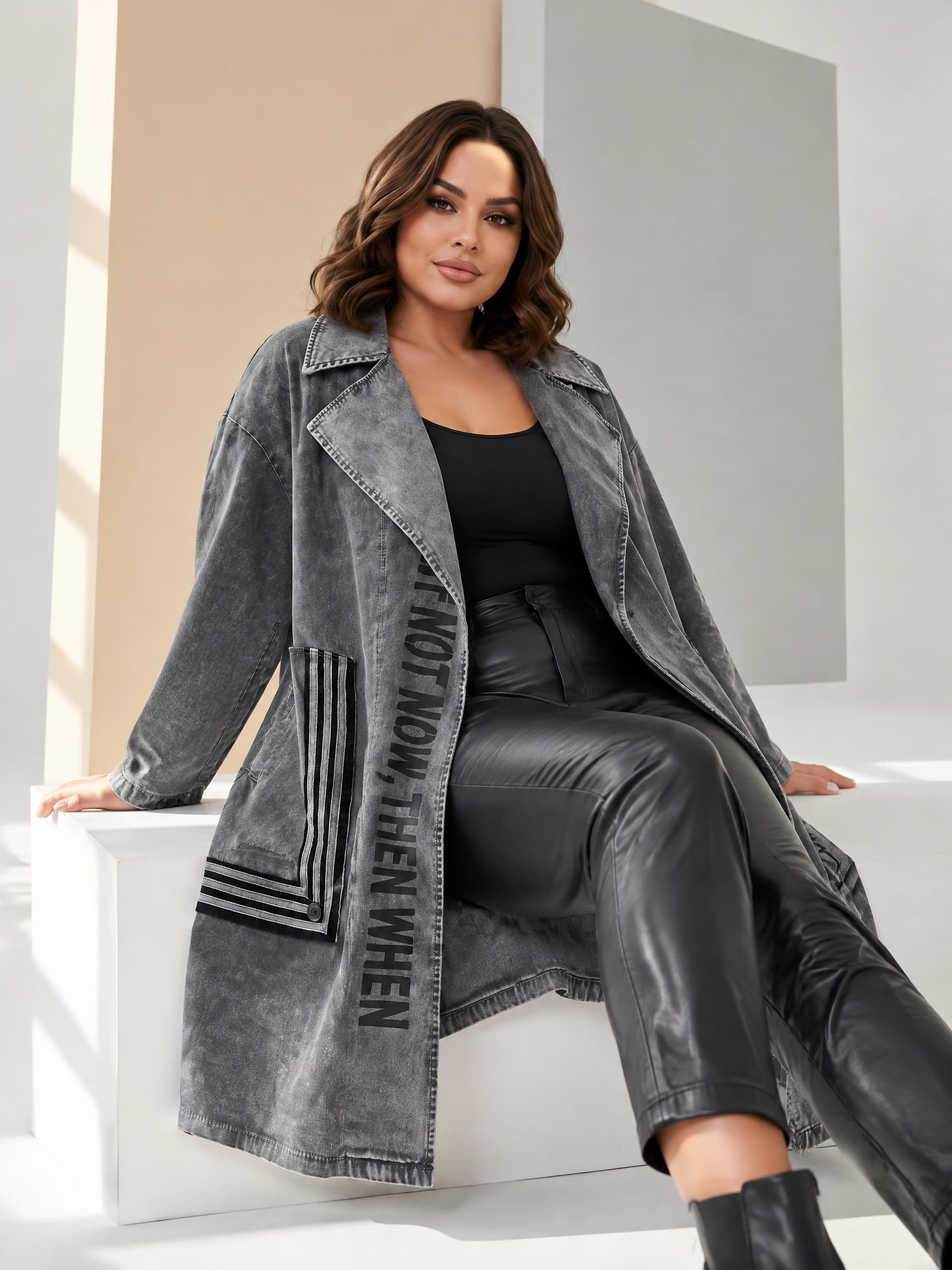 Jachetă modernă din denim de designer cu croială evazată