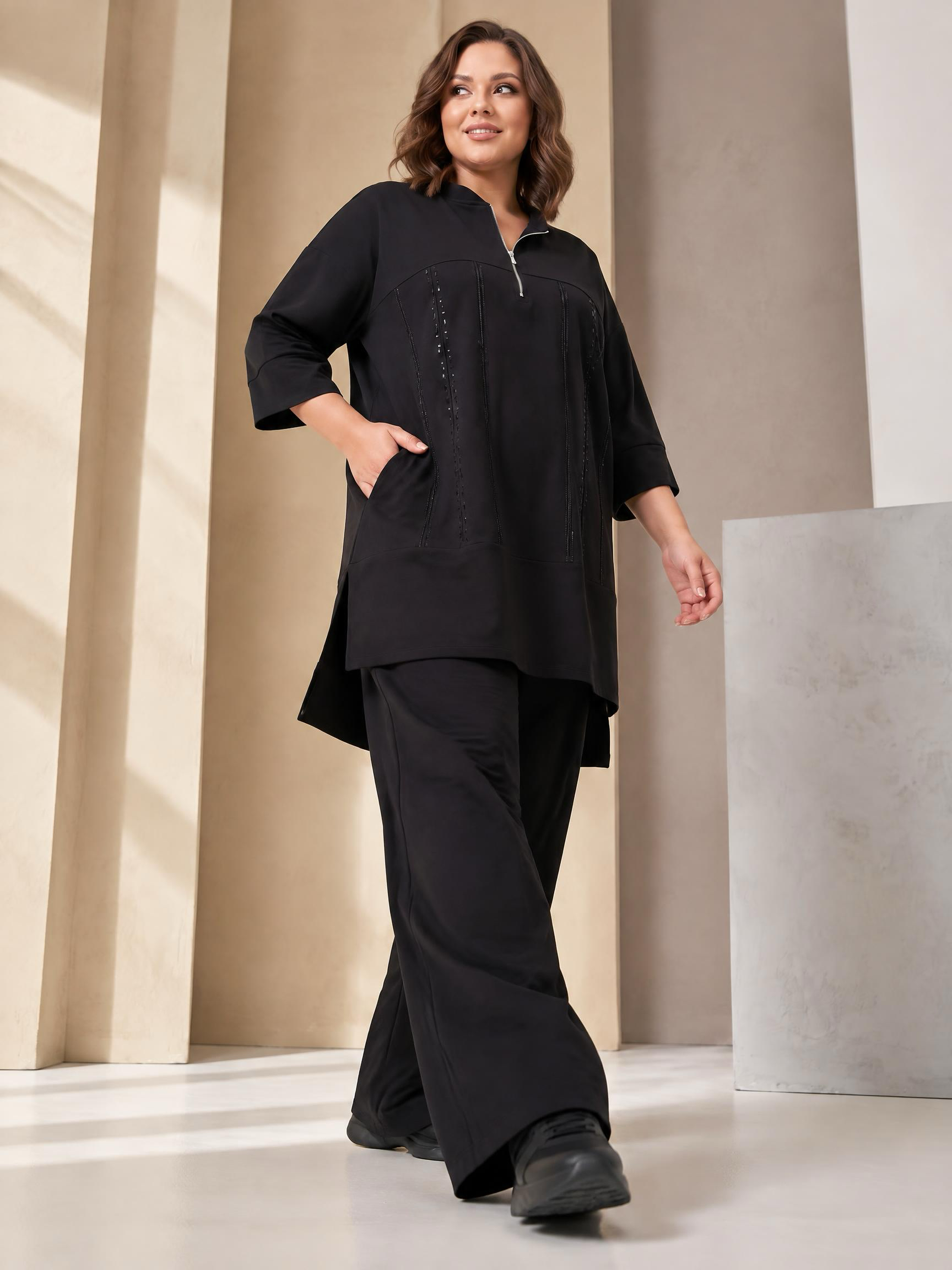 Compleu de designer negru cu croială deosebită