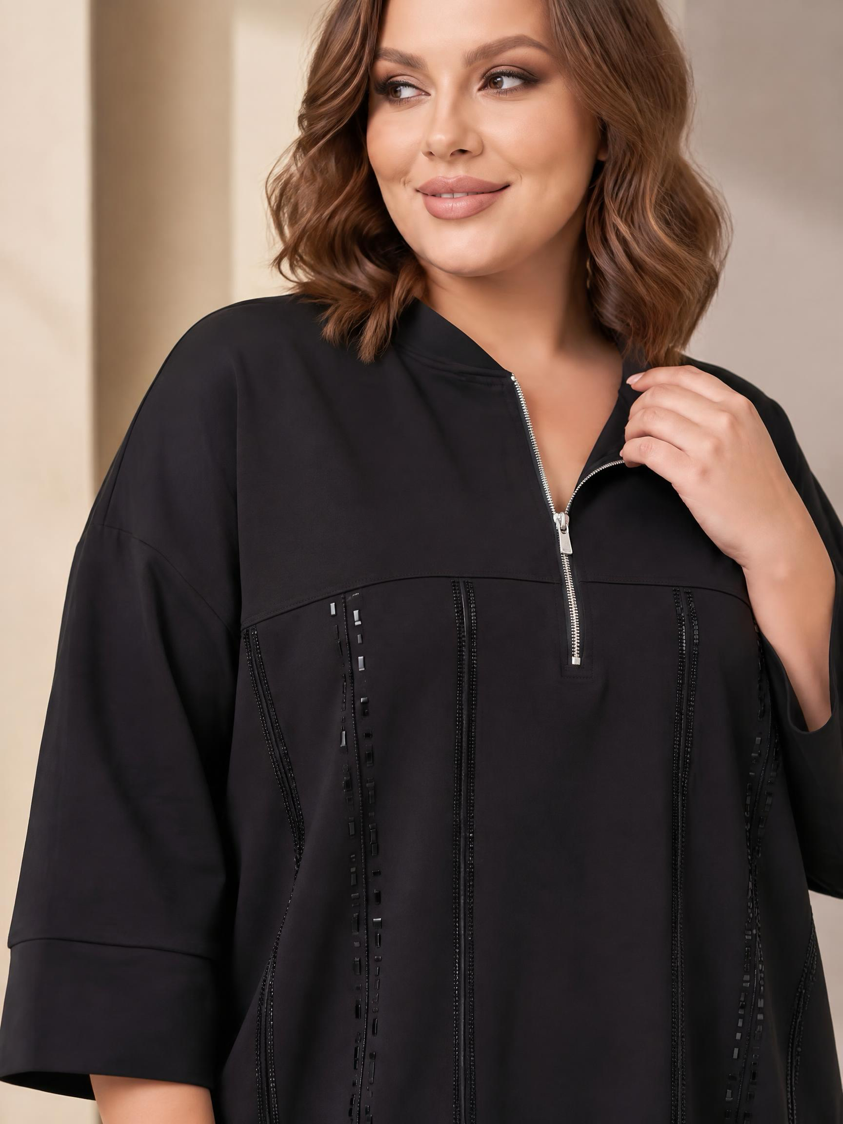 Compleu de designer negru cu croială deosebită