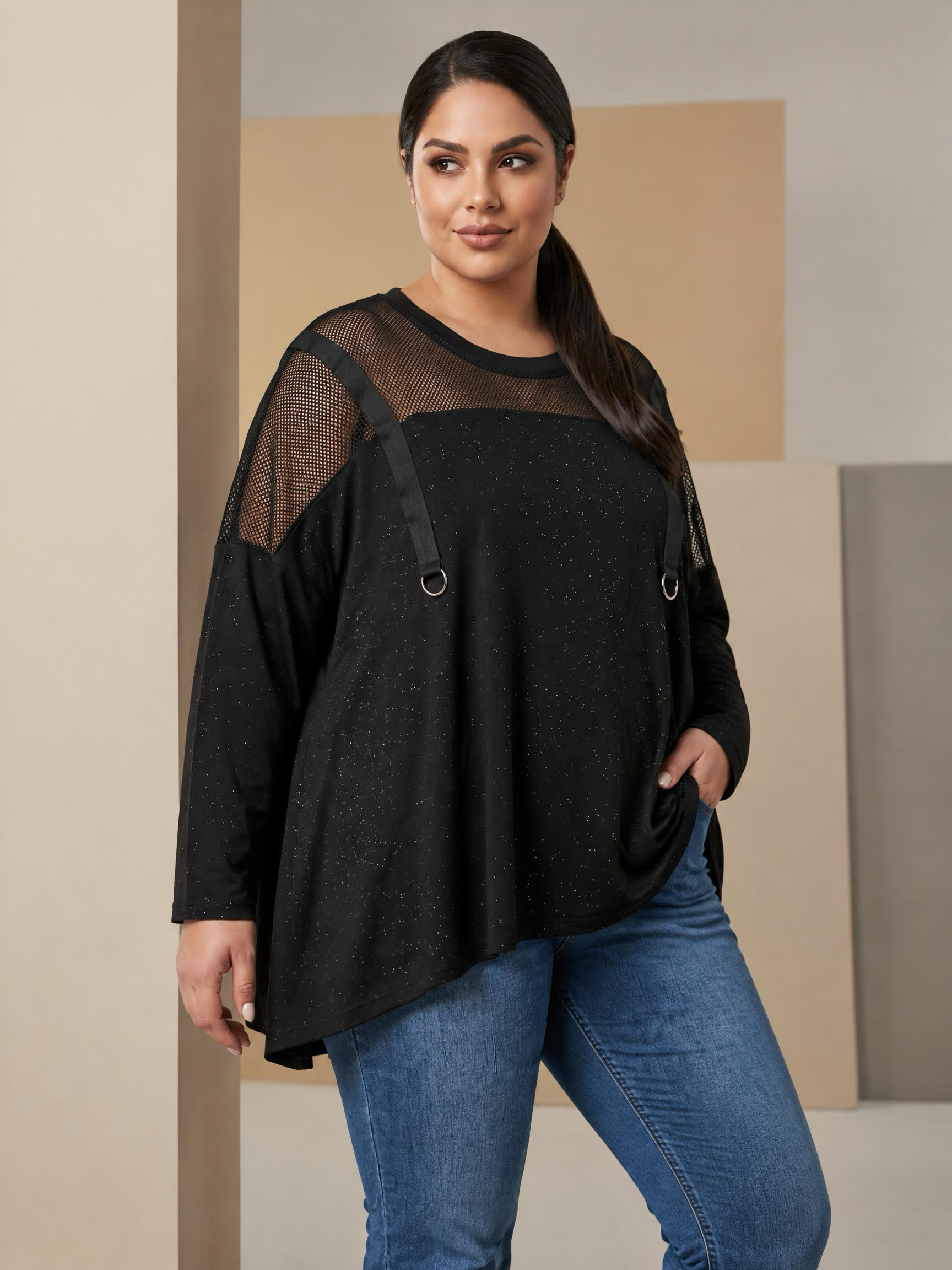 Bluză neagră elegantă cu strălucire delicată