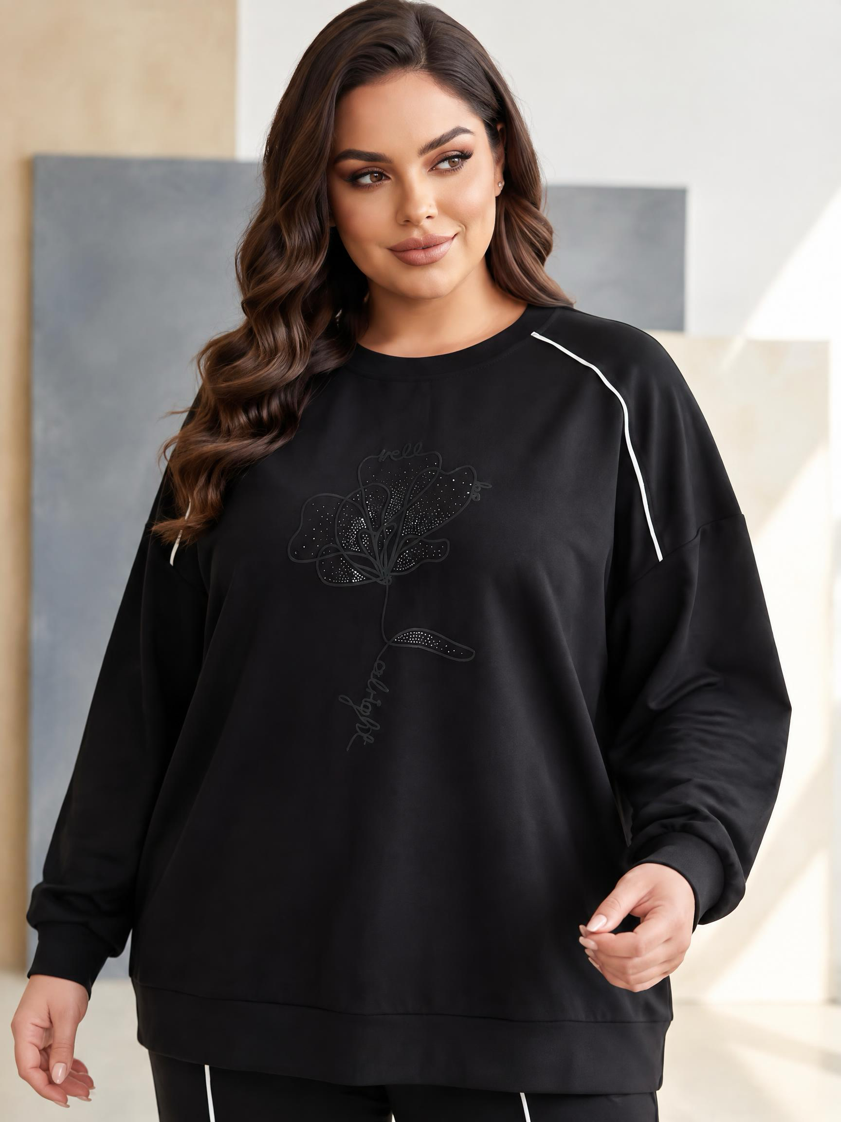 Compleu maxi elegant cu pantaloni cu crac larg și bluză cu pietricele