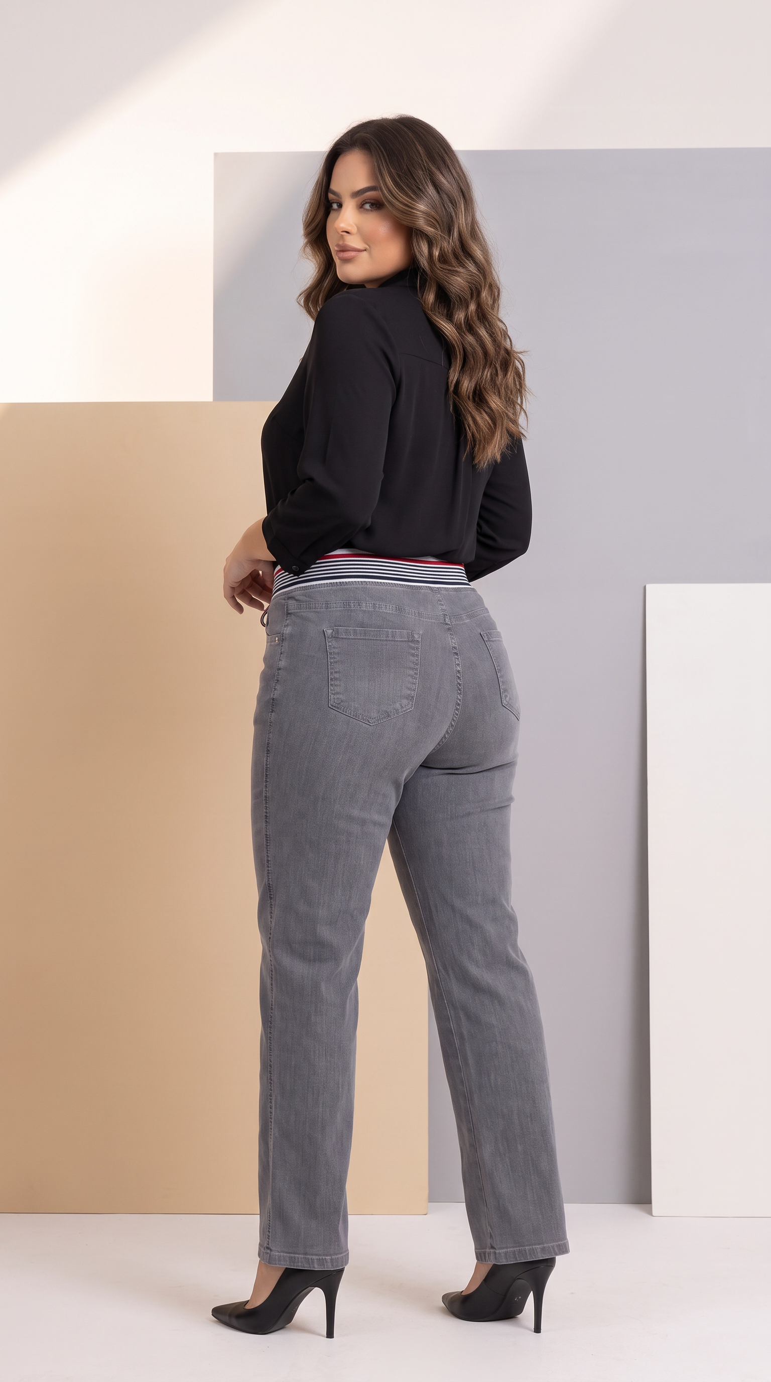 Blugi gri cu design modern și talie elastică colorată