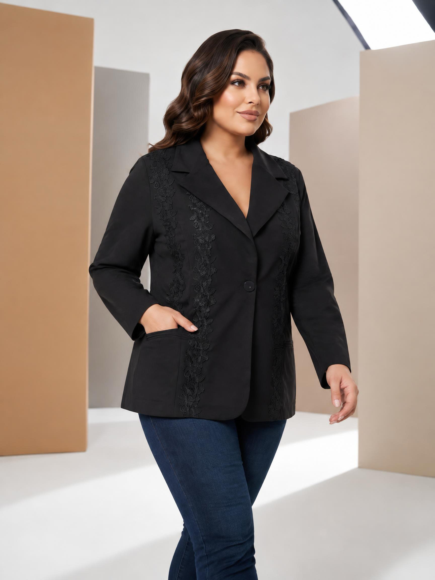 Sacou negru cu detalii elegante și broderie maro