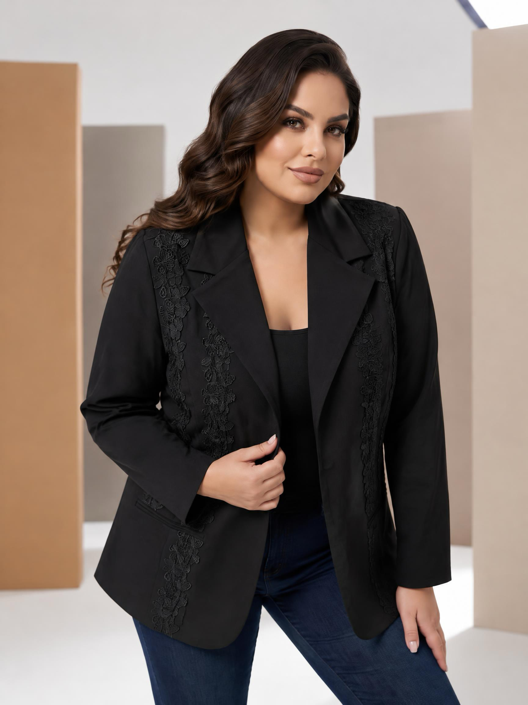 Sacou negru cu detalii elegante și broderie maro