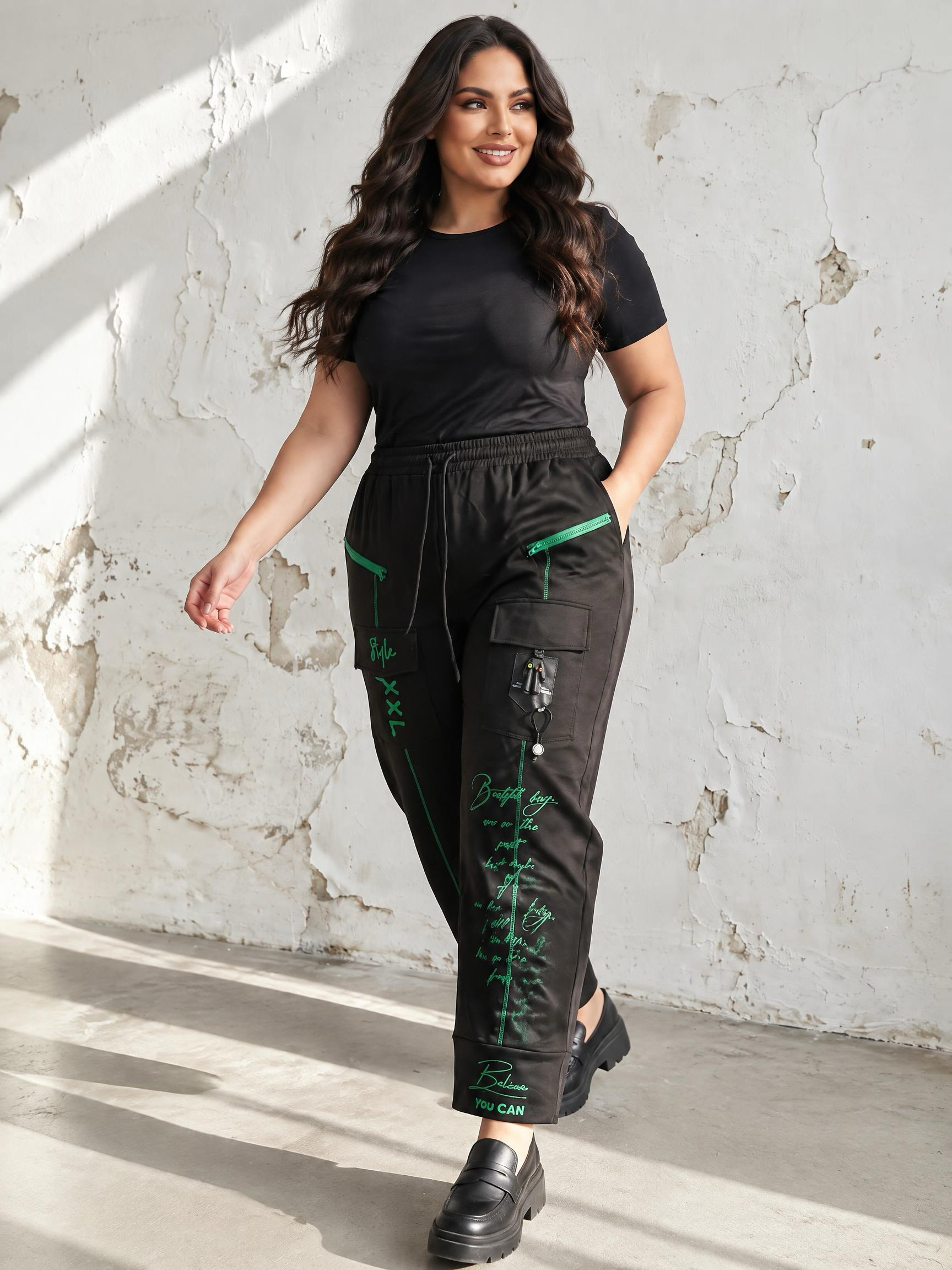 Pantaloni CARGO sofisticați cu accente decorative verzi