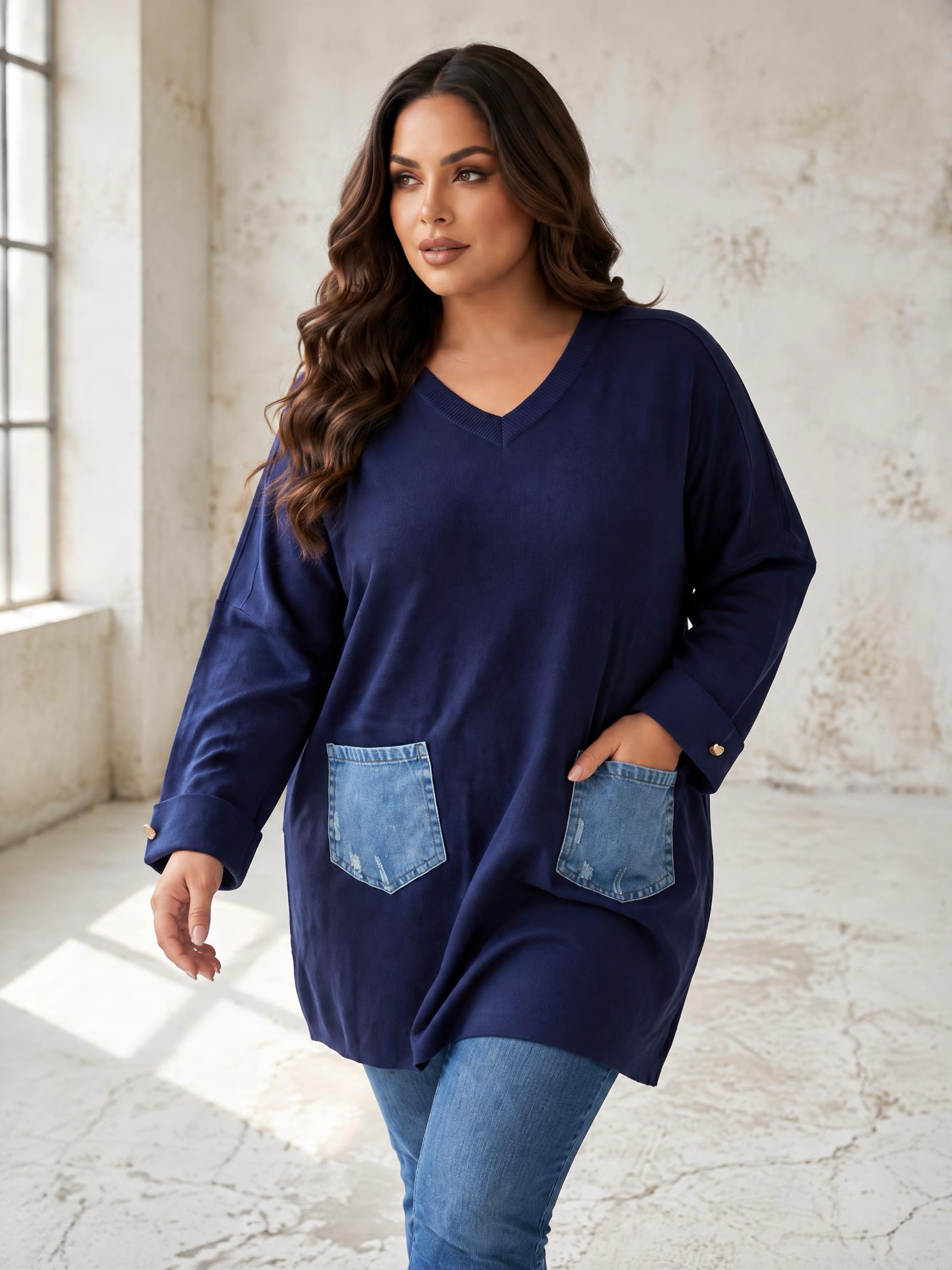 Tunică bleumarin din tricot fin cu buzunare din denim