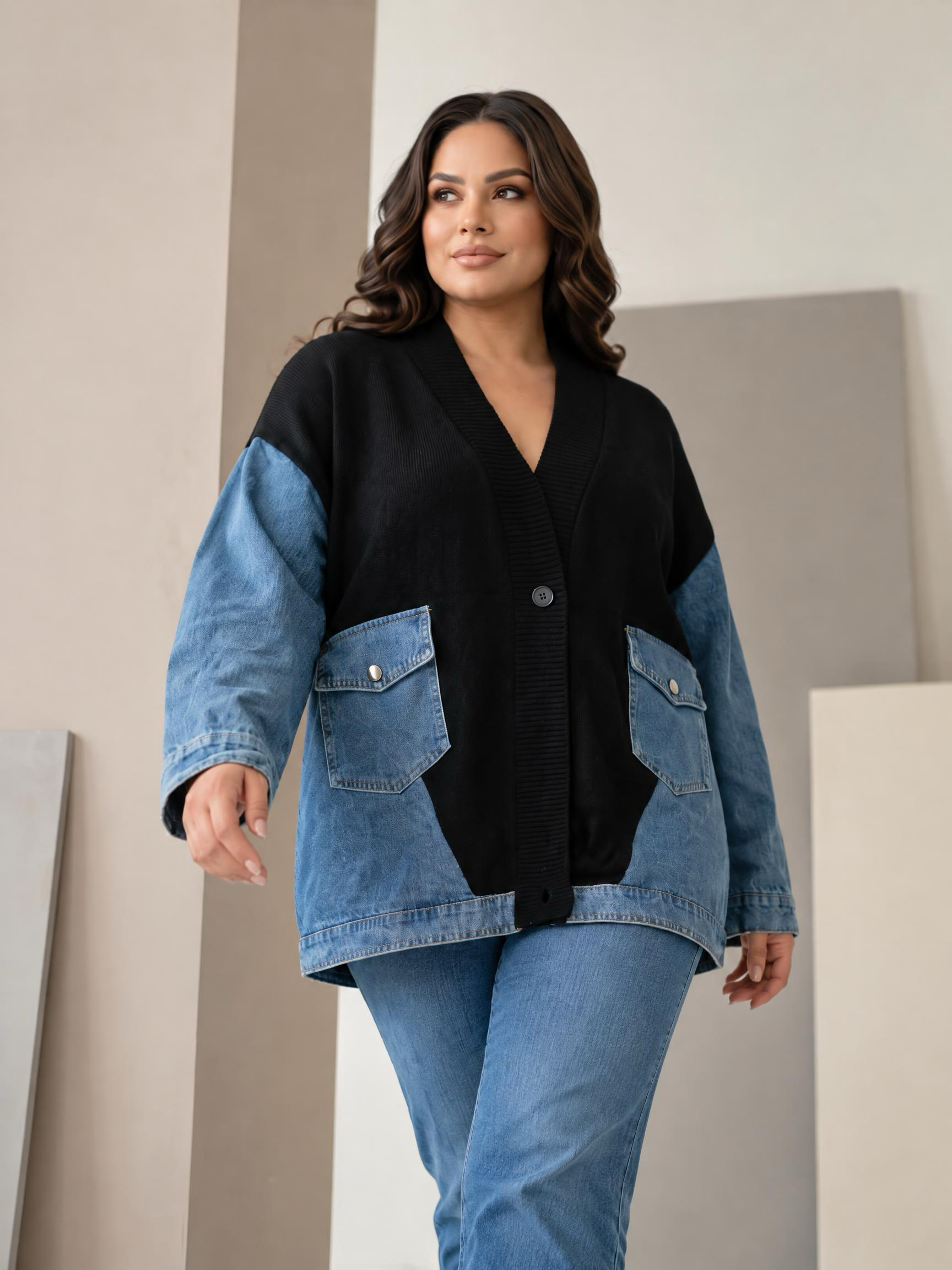Jachetă modernă din denim cu inserții din tricot negru