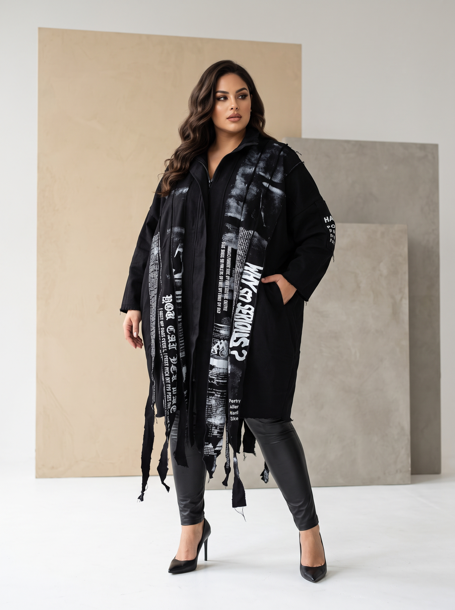 Jachetă din denim artistică și extravagantă în mărimi mari
