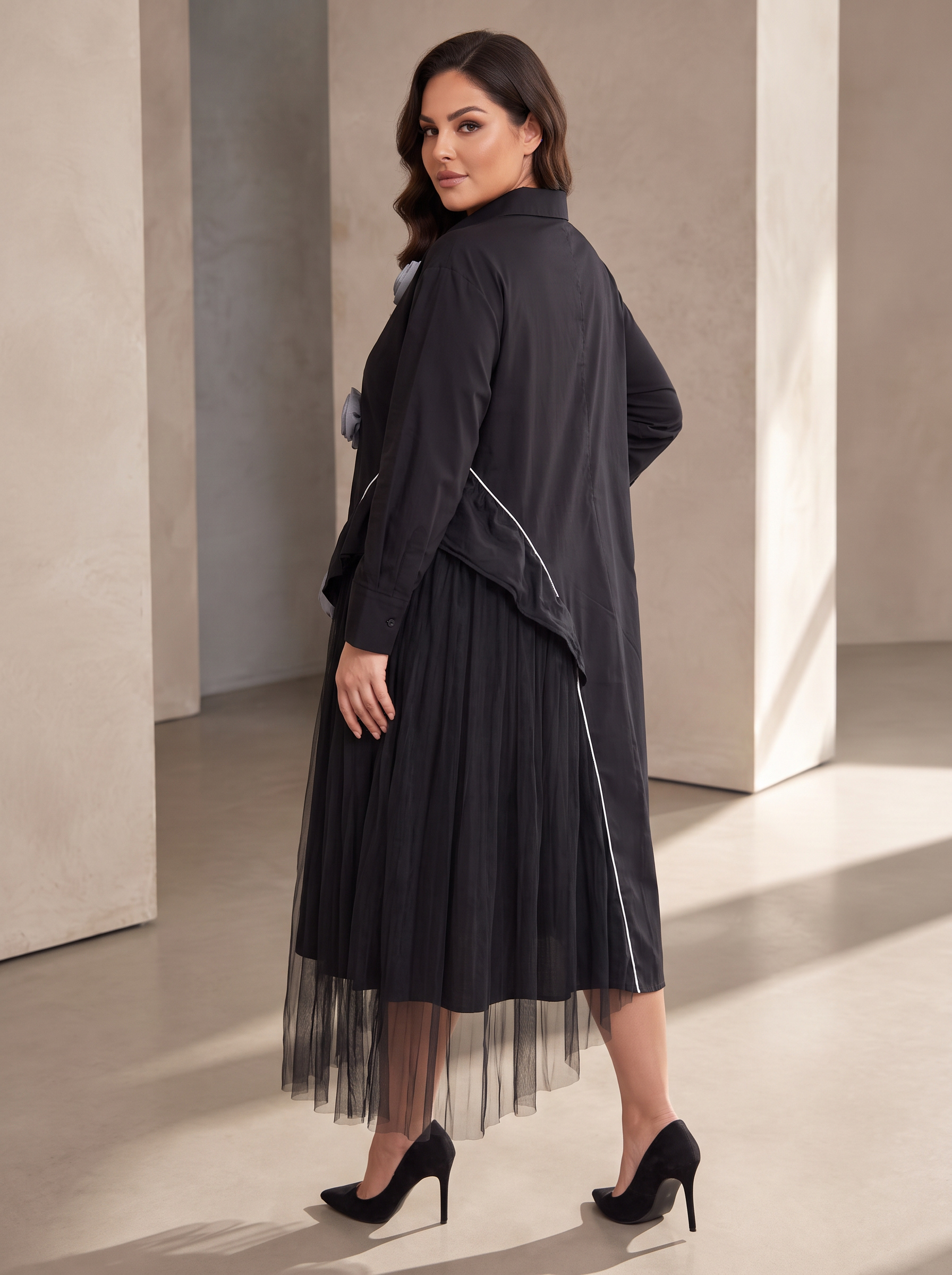 Rochie de tip boutique cu flori 3D și tulle în mărimi mari