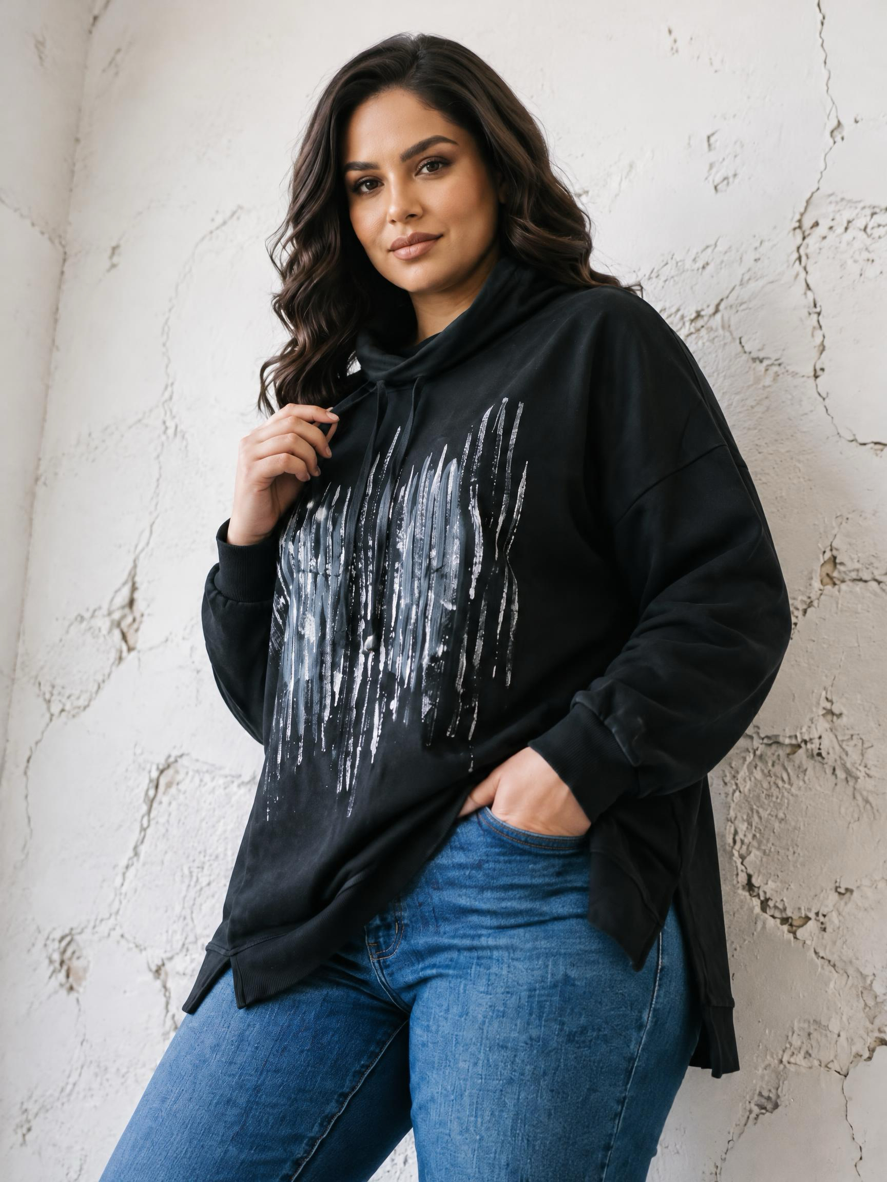 Bluză sport cu guler modern și detalii strălucitoare