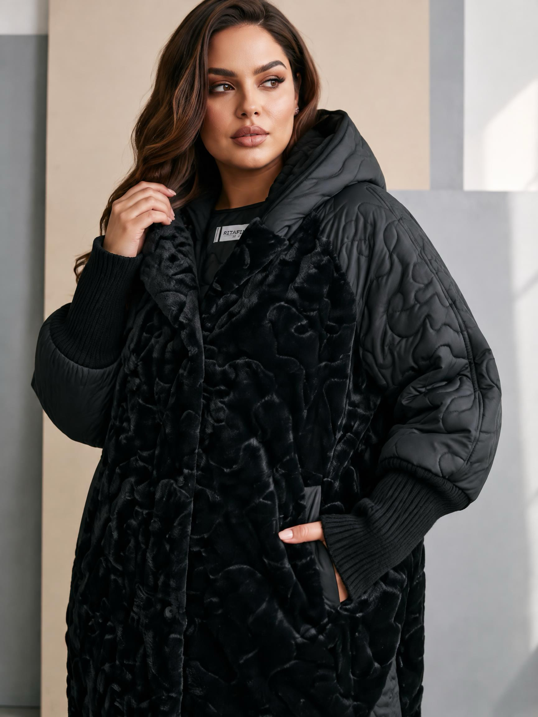 Geacă de iarnă designer cu detalii pufoase