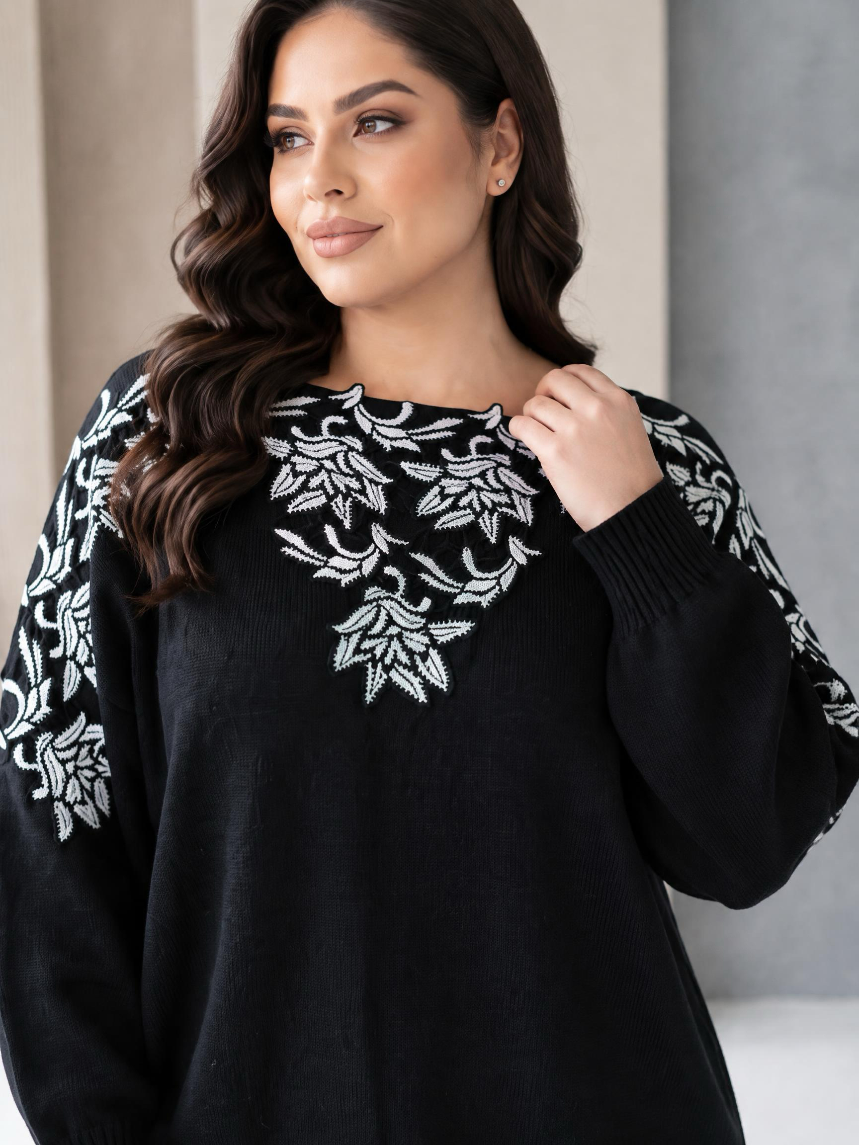 Pulover fin negru în stil retro cu dantelă delicată 3D