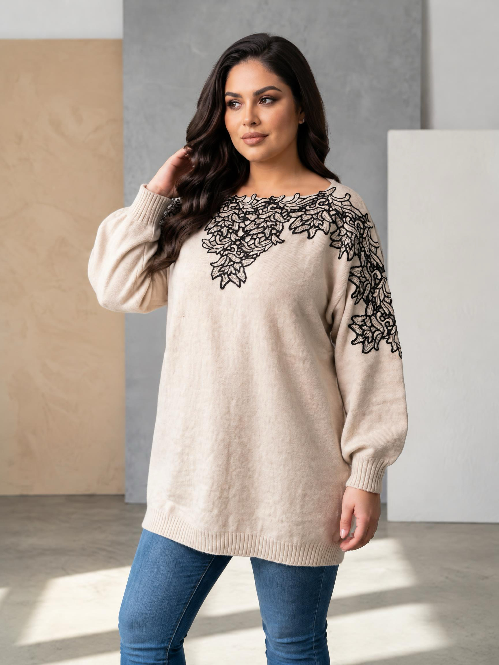 Pulover fin în stil retro culoare ecru cu dantelă delicată 3D