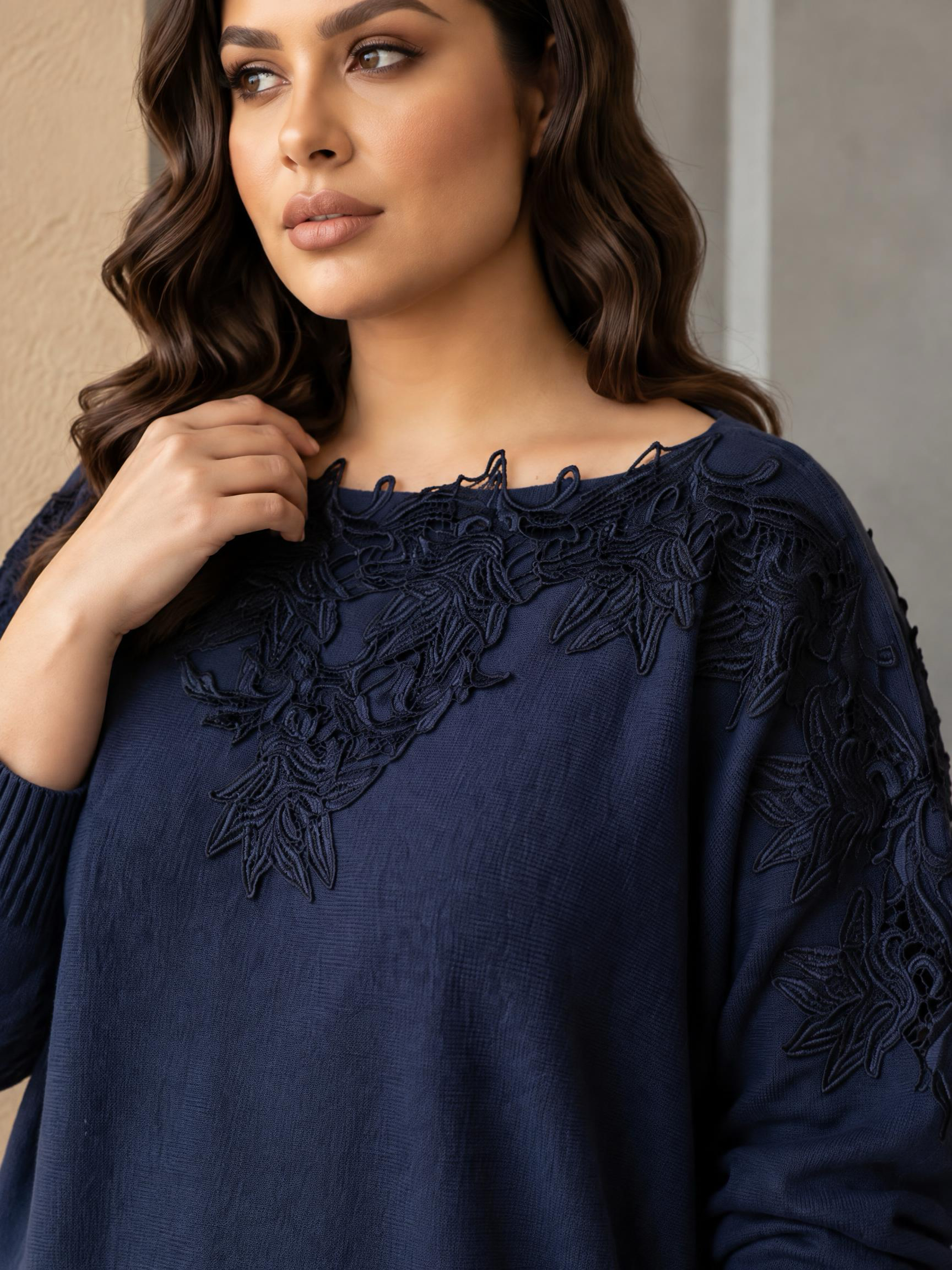 Pulover fin bleumarin în stil retro cu dantelă delicată 3D