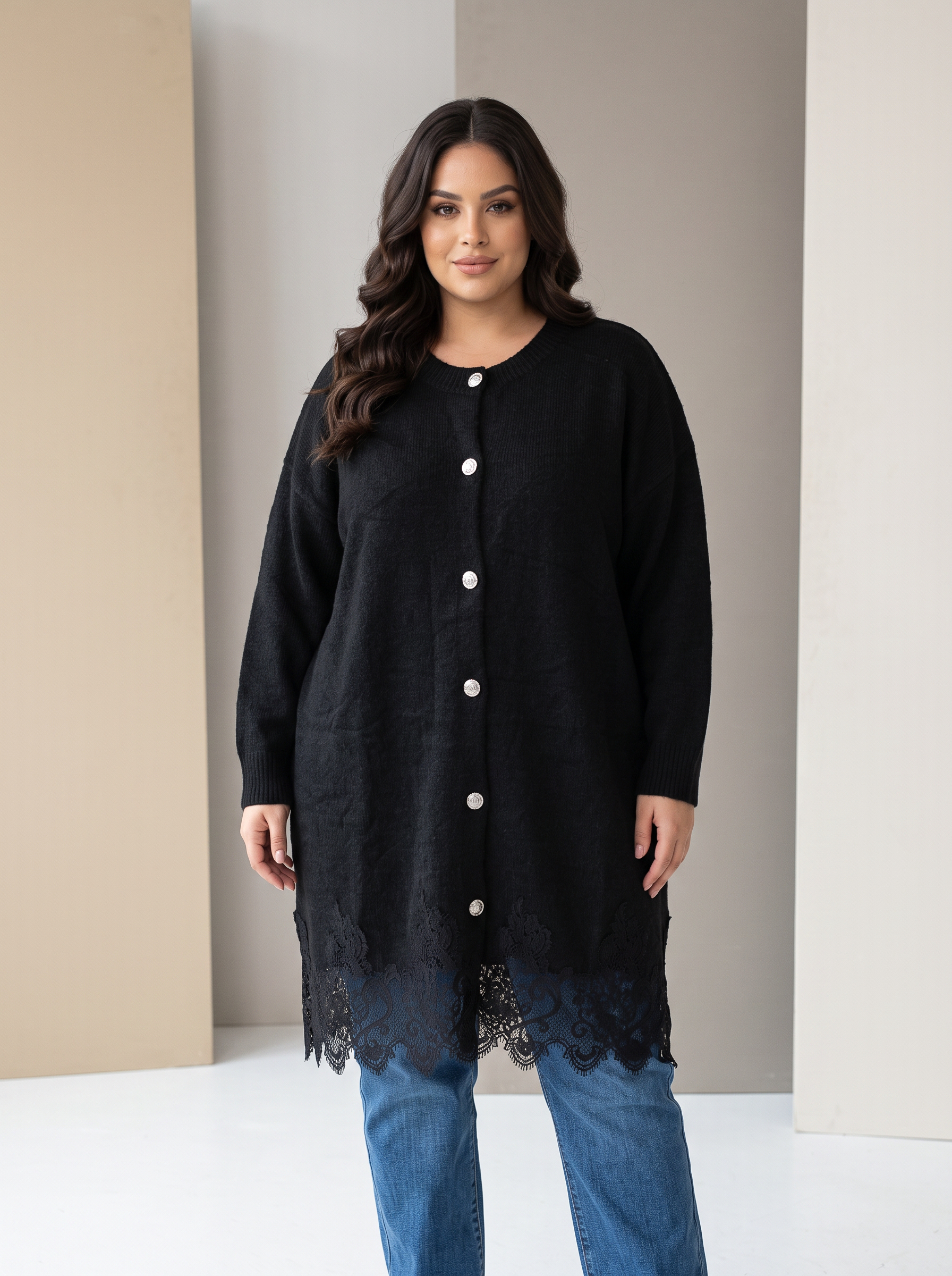 Cardigan maxi negru evazat cu dantelă fină