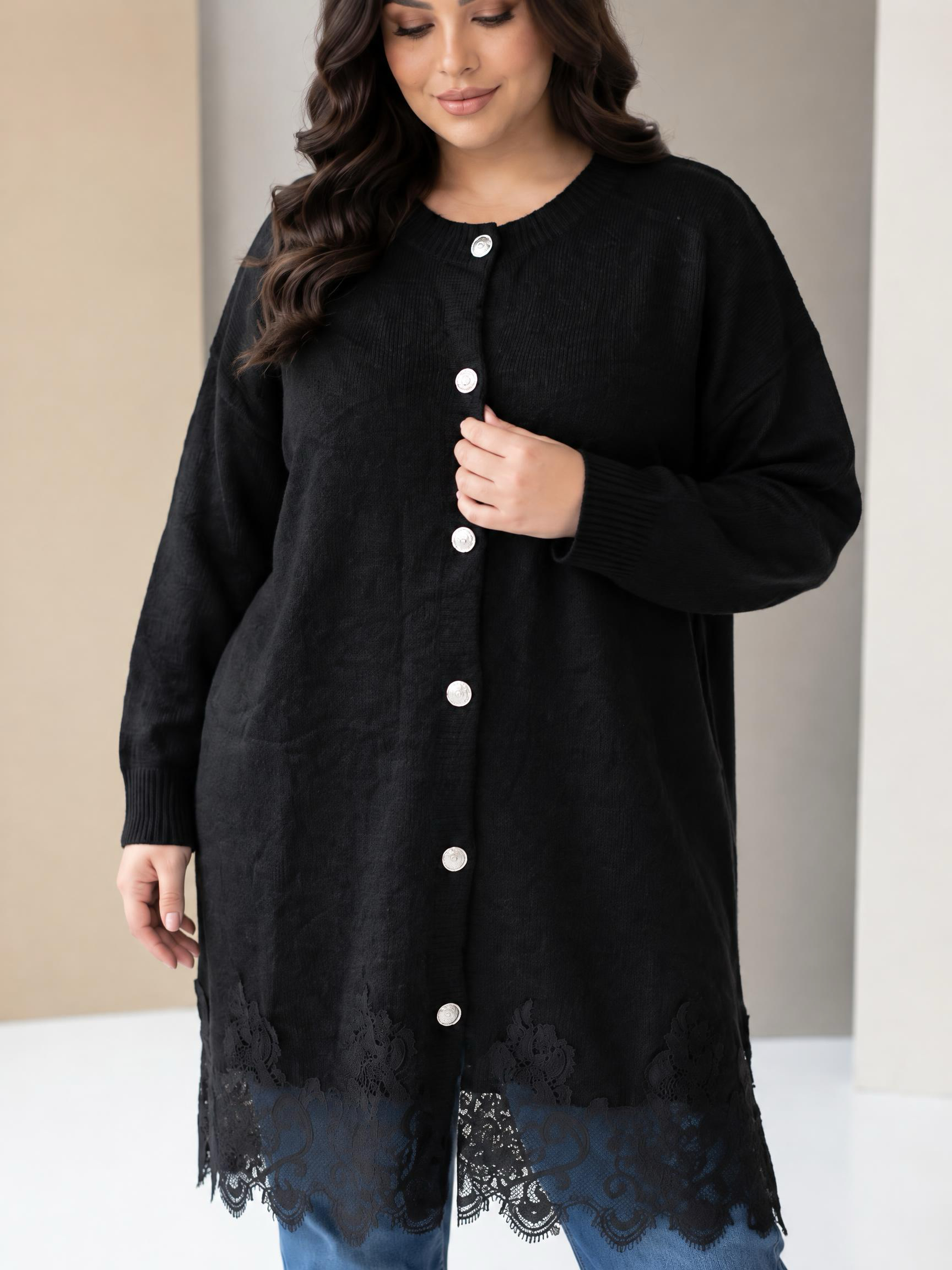 Cardigan maxi negru evazat cu dantelă fină
