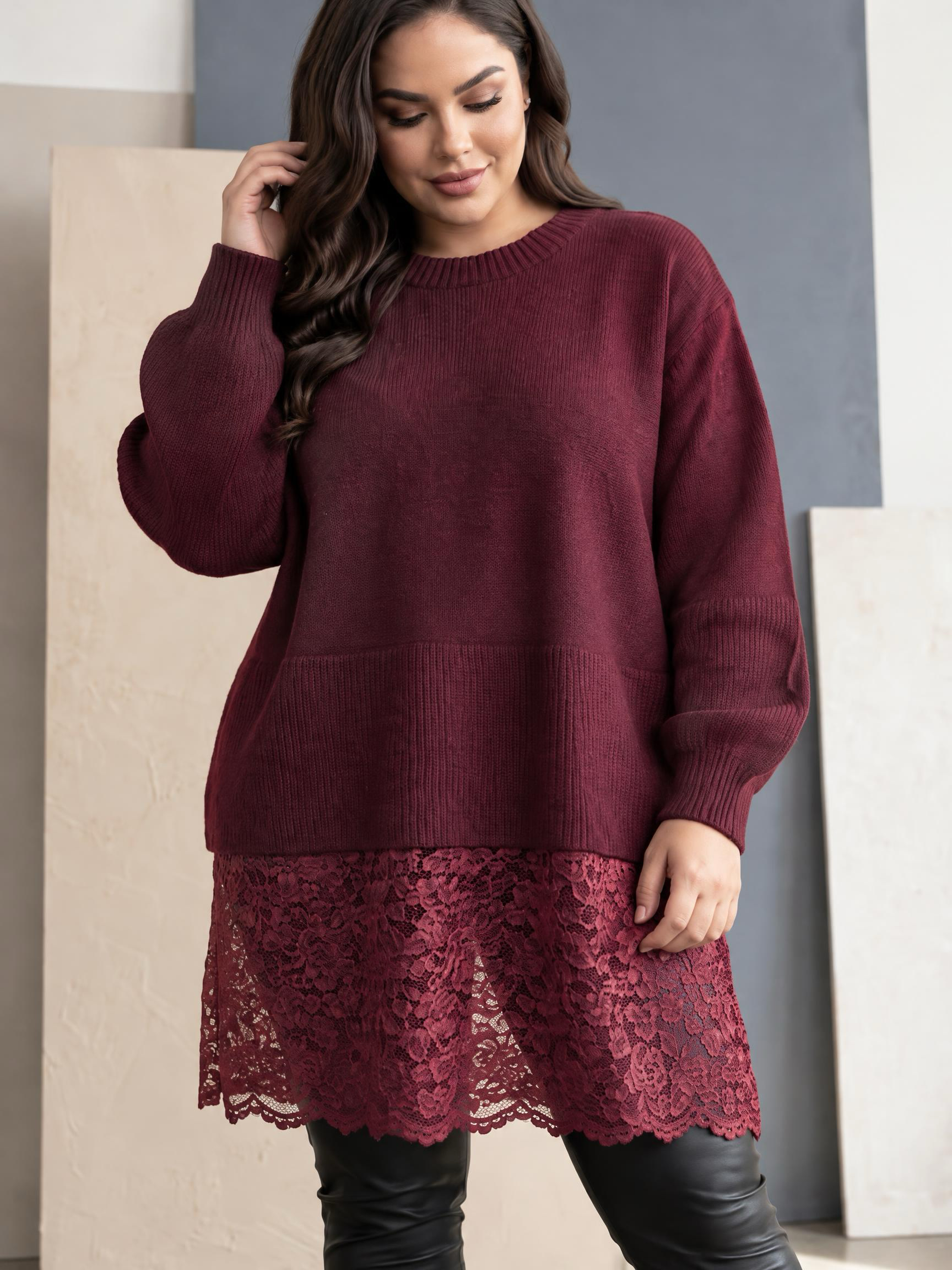 Tunică lungă bordo din tricot fin cu dantelă