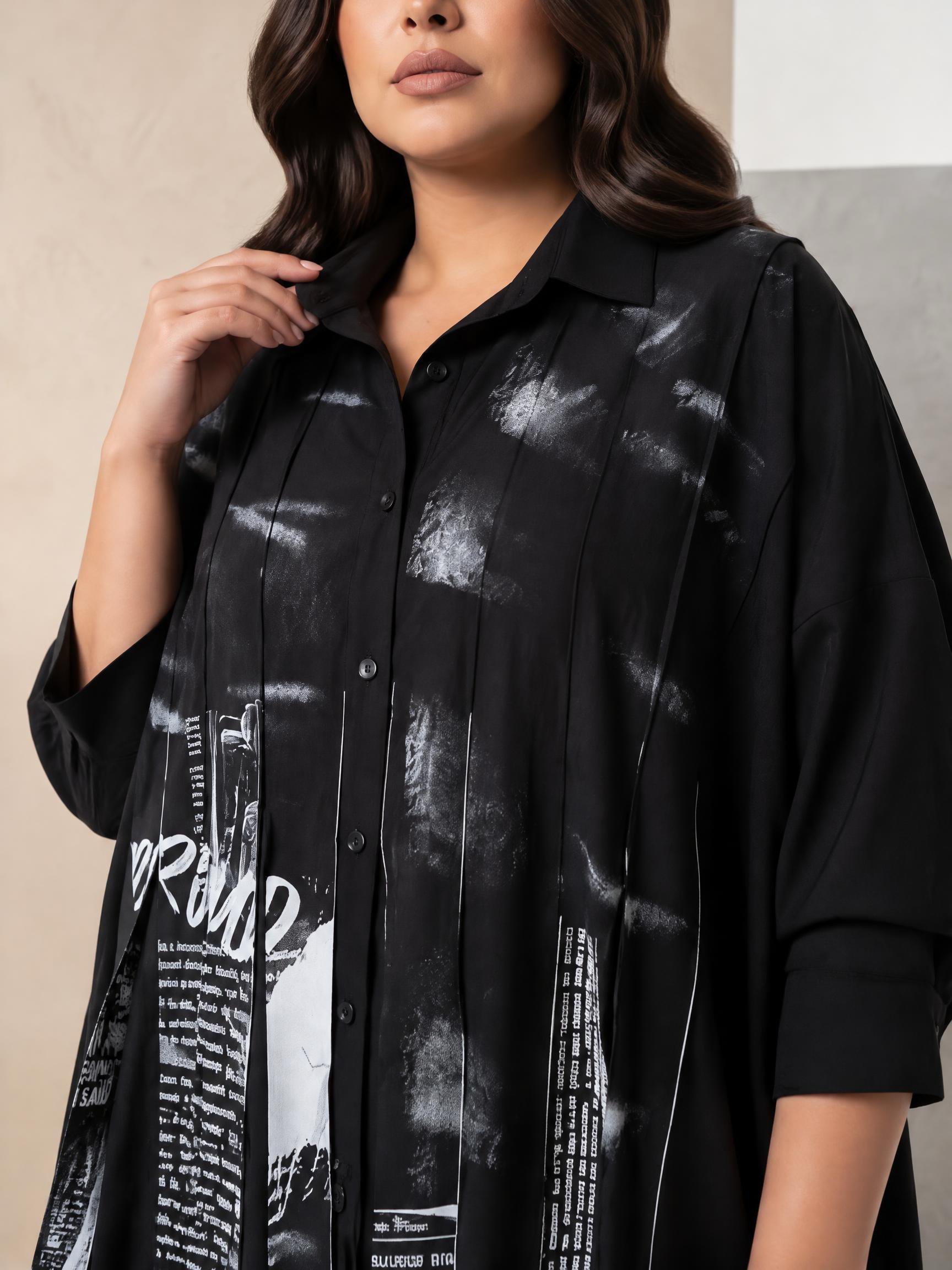 Rochie maxi neagră de designer cu croială extravagantă