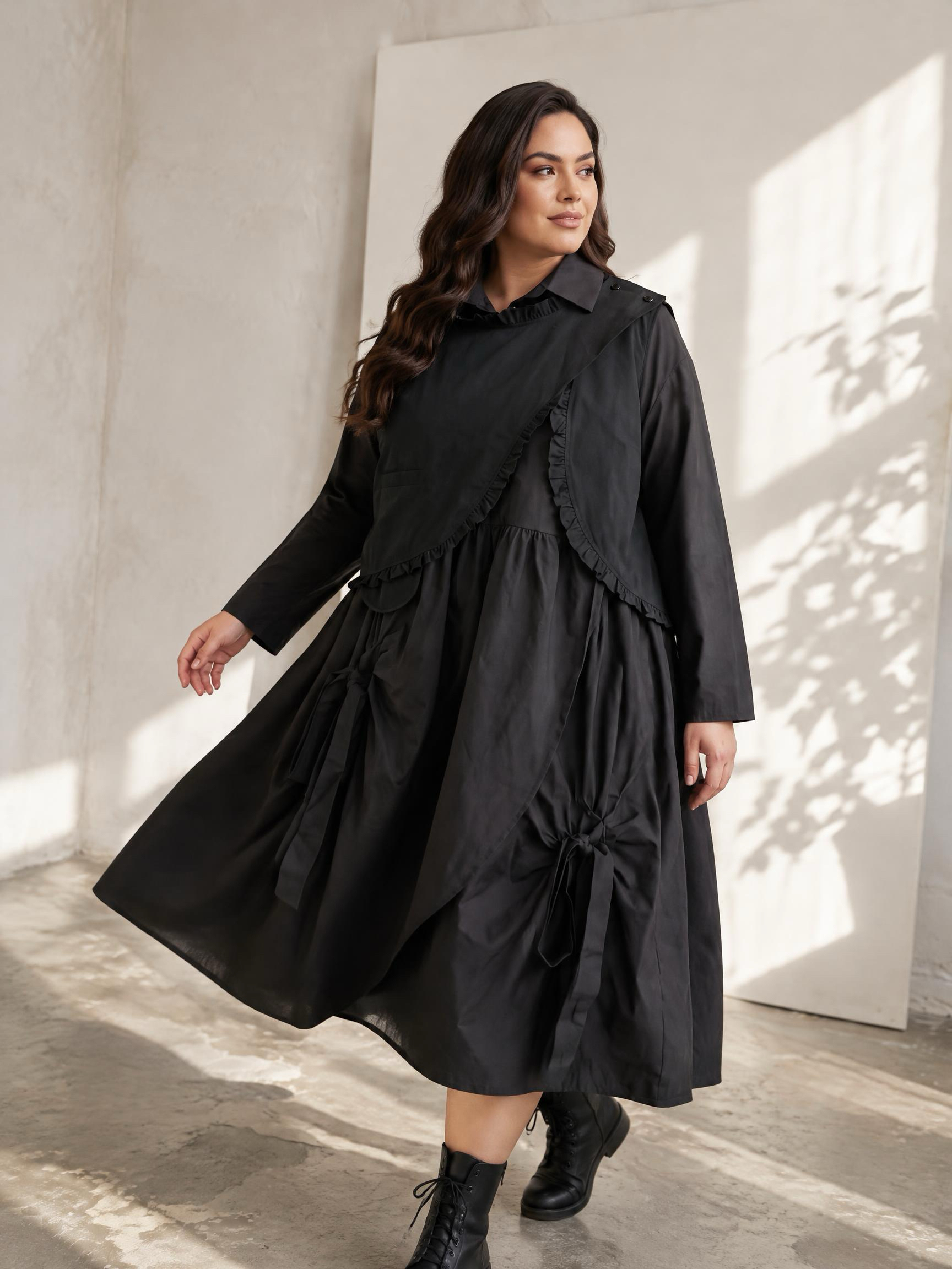 Rochie neagră de designer cu partea frontală asimetrică