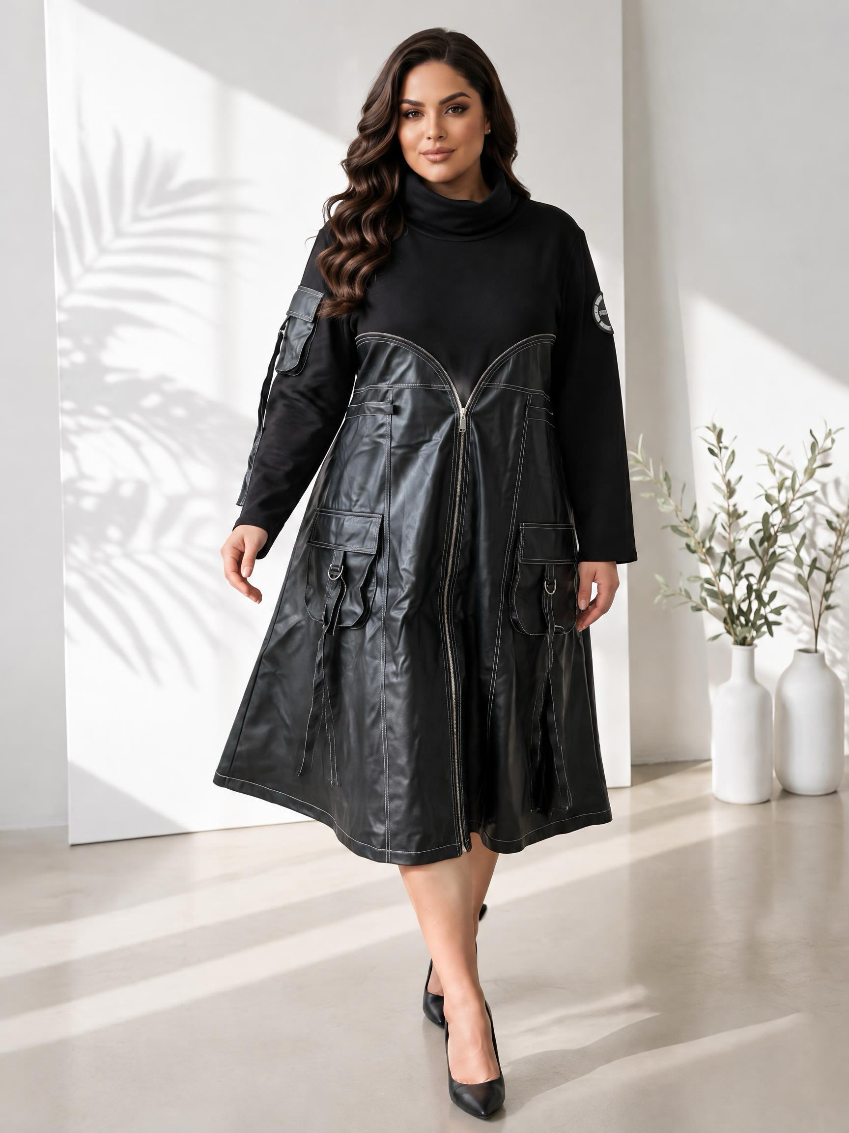 Rochie de designer din piele în mărimi mari
