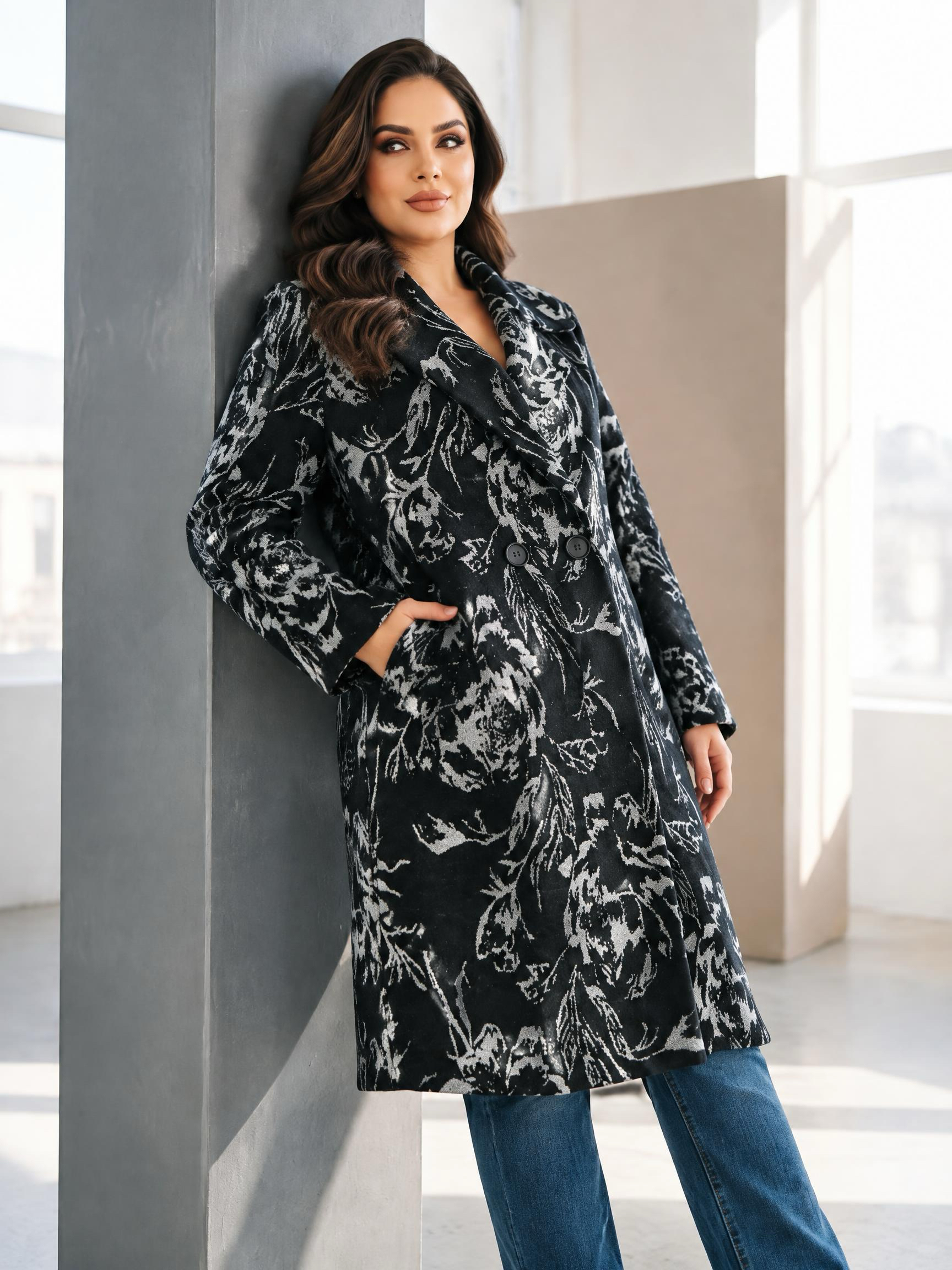 Palton lung elegant pentru toamnă în culori rafinate