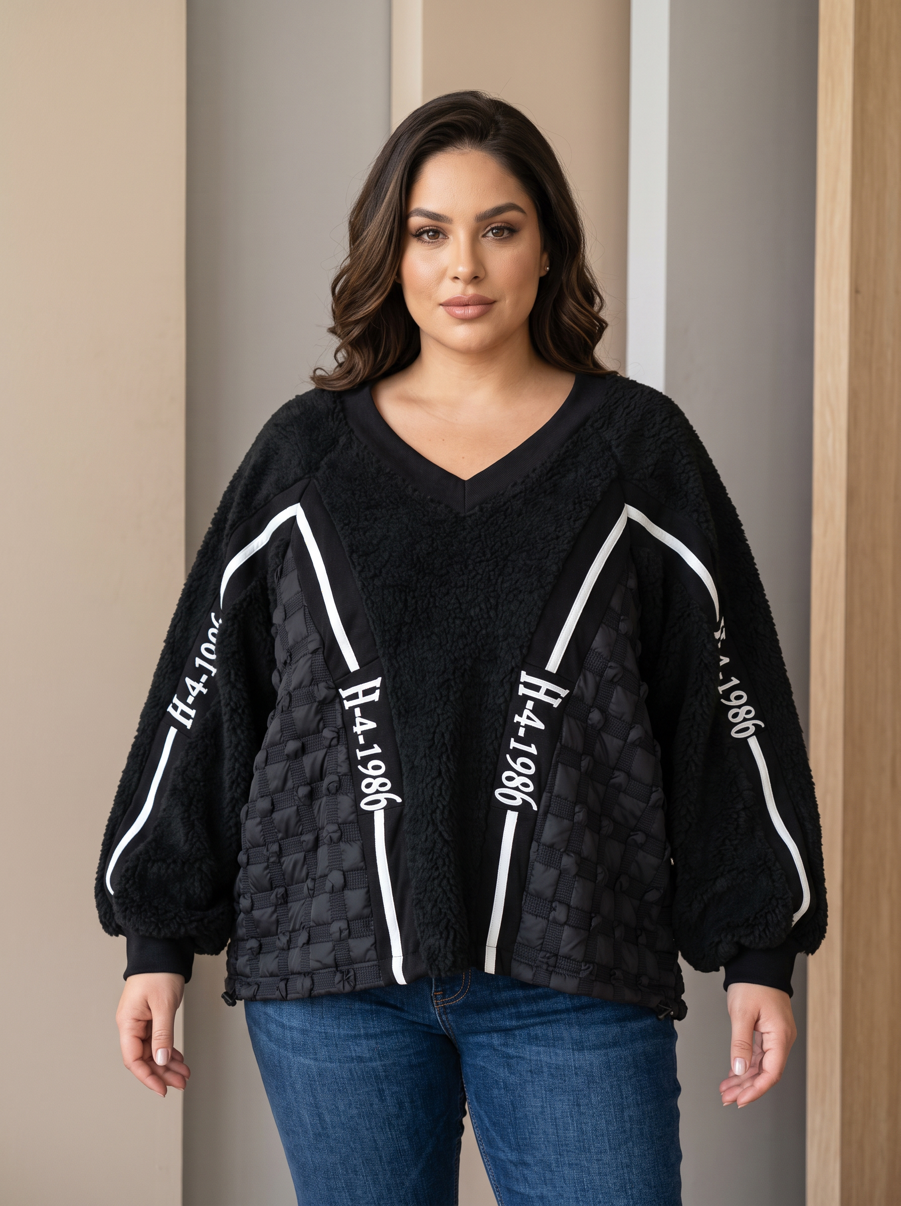 Bluză elegantă cu design deosebit în mărimi mari