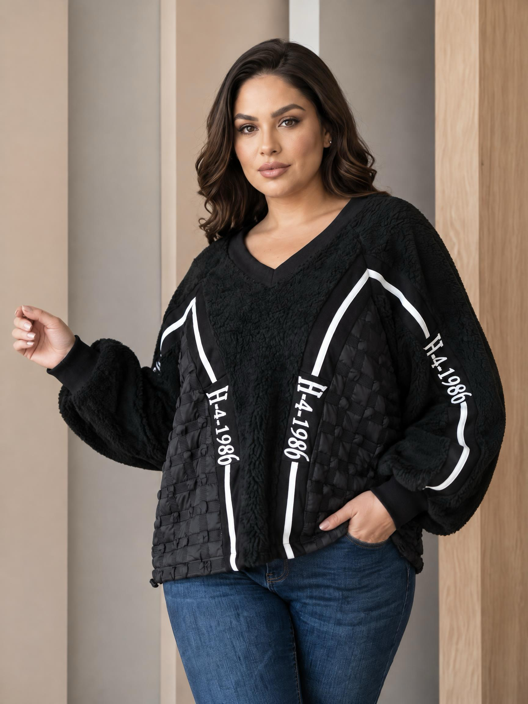 Bluză elegantă cu design deosebit în mărimi mari