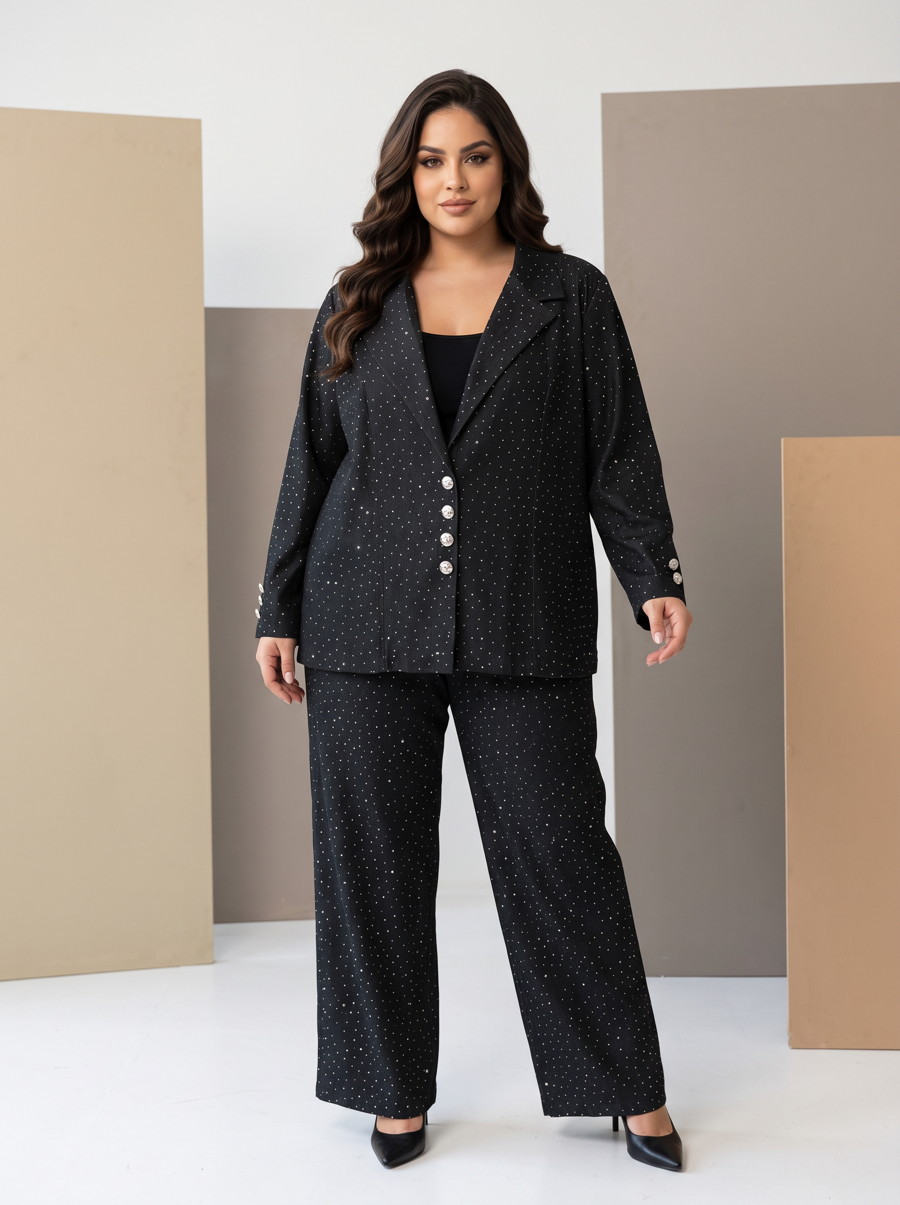 Compleu elegant de boutique cu sacou și pantaloni cu detalii strălucitoare