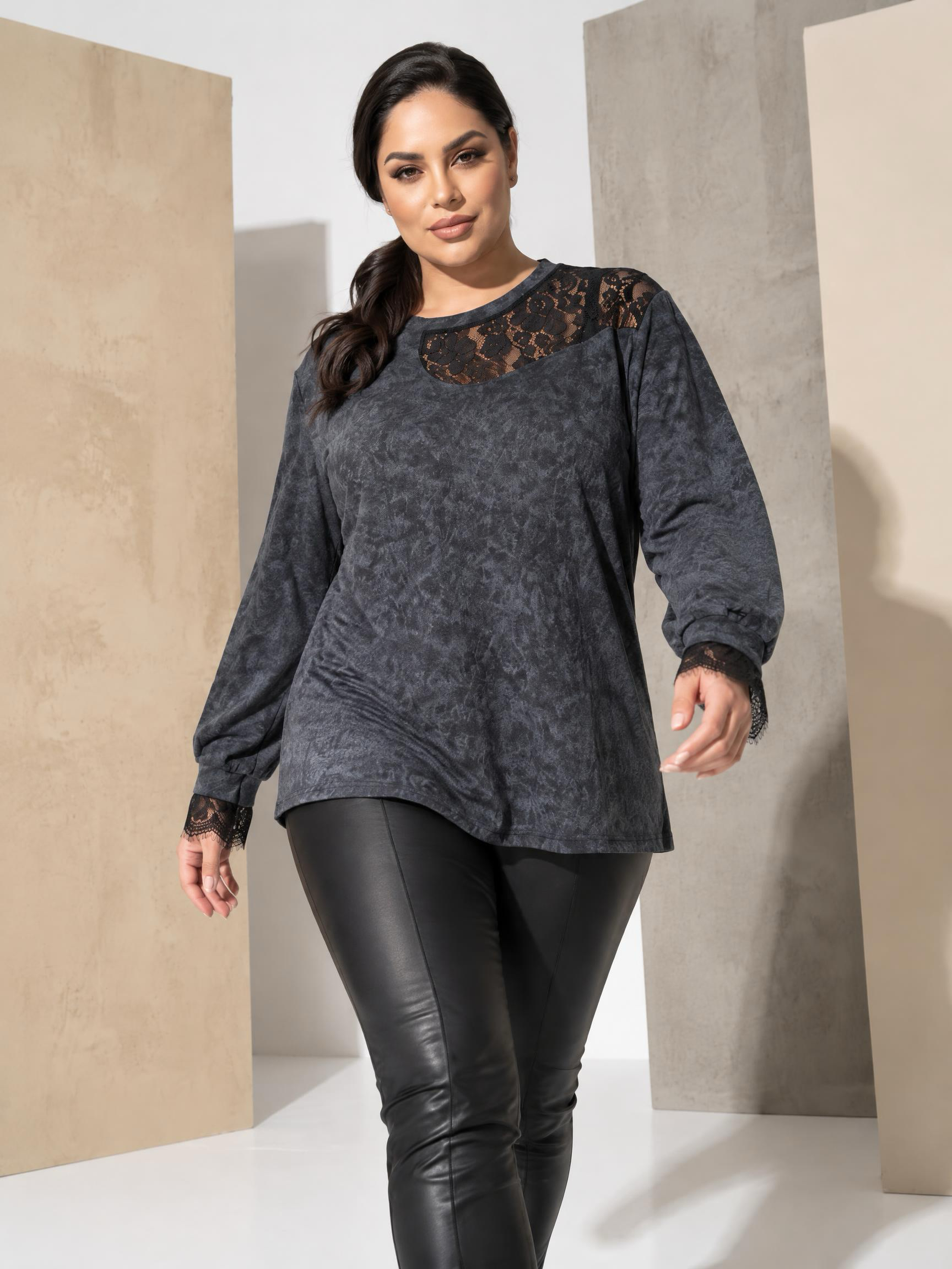 Tunică maxi grafit cu design elegant și detalii din dantelă