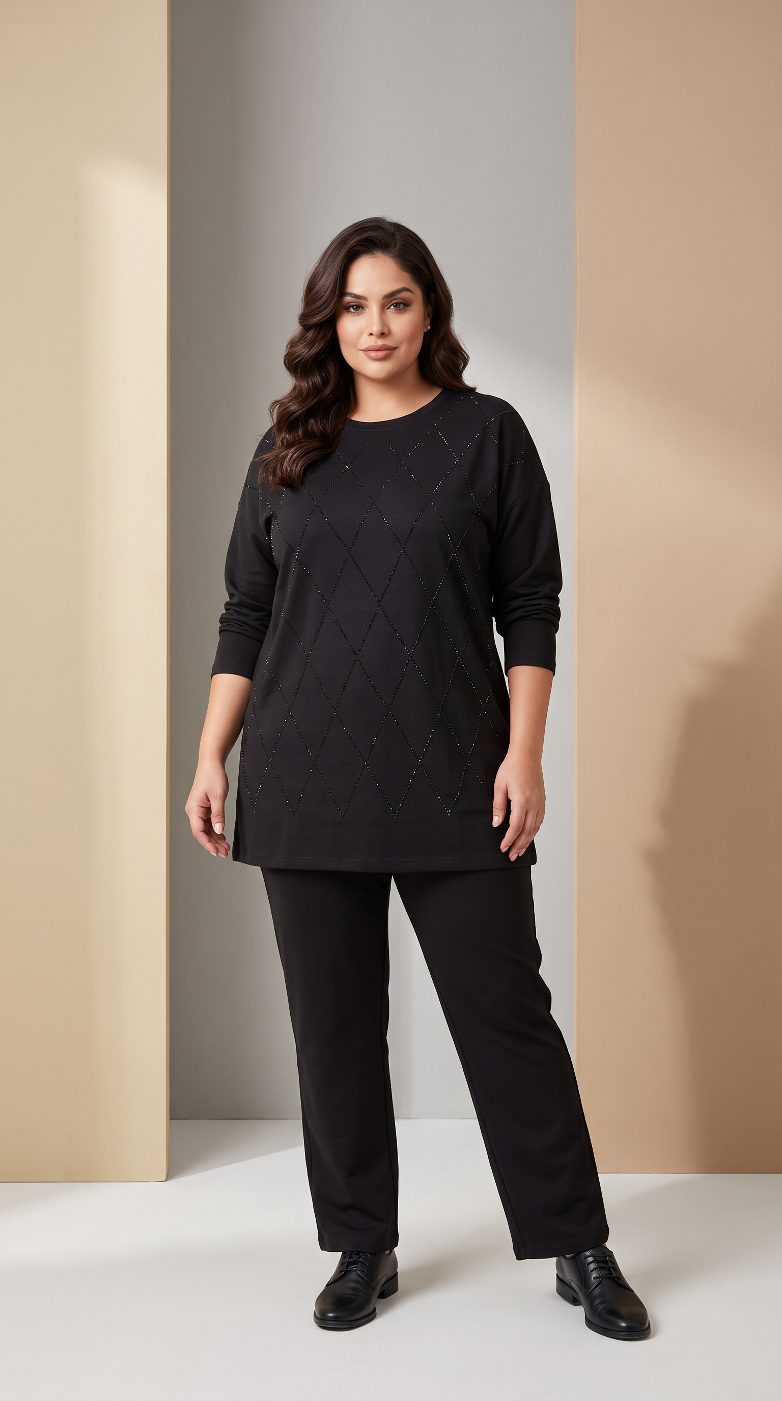 Set negru damă cu pietricele negre delicate