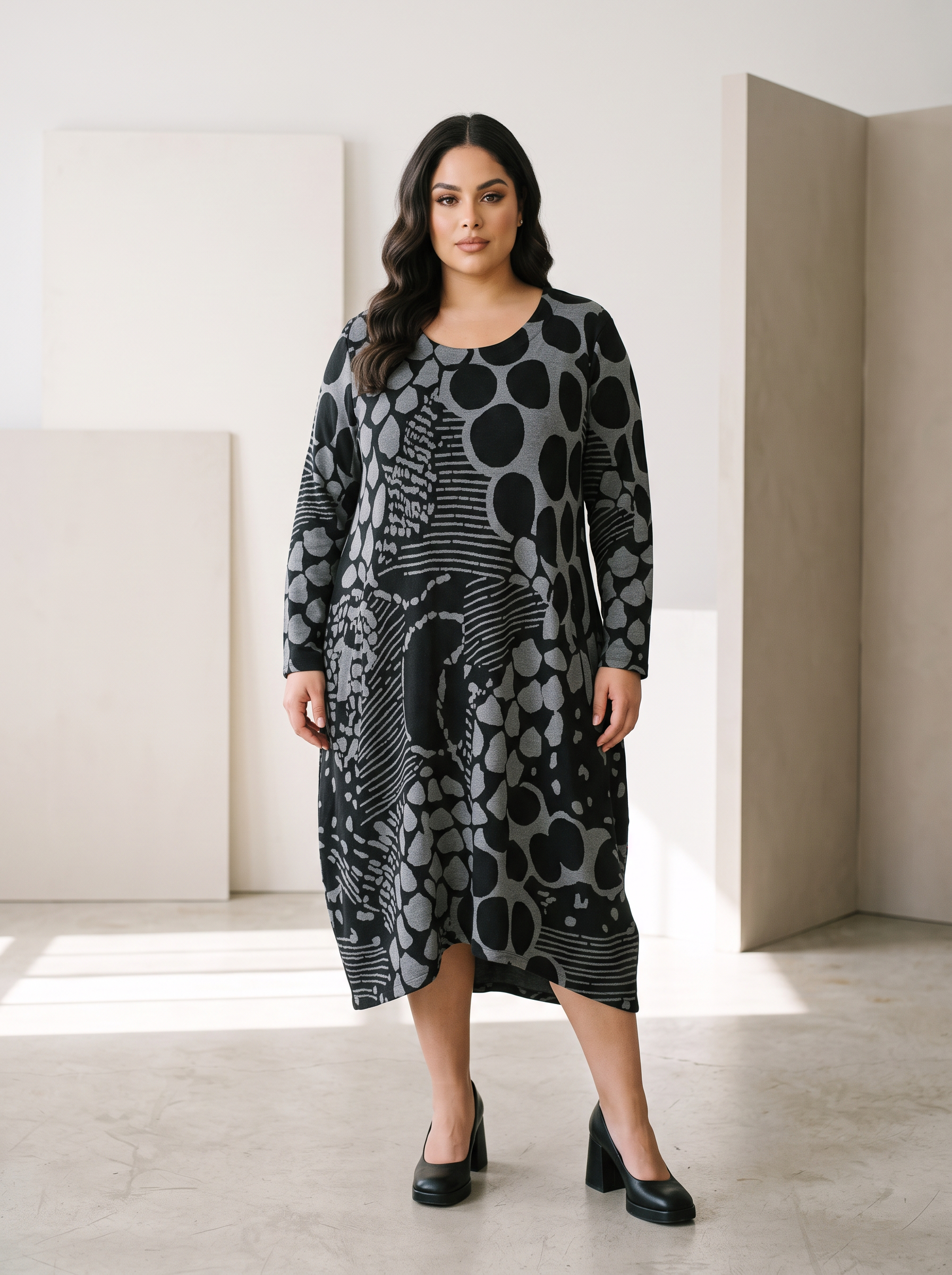 Rochie damă din material gros cu design modern