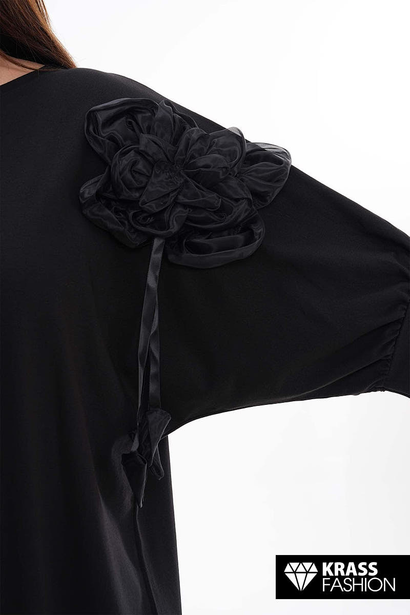 Rochie elegantă cu floare 3D pe mânecă