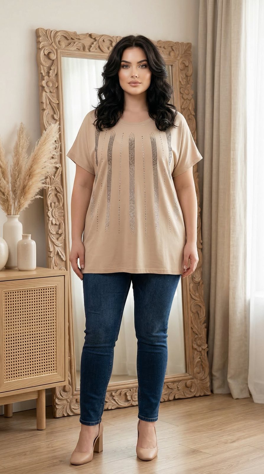 Tunică stilată bej cu pietricele strălucitoare PLUS SIZE