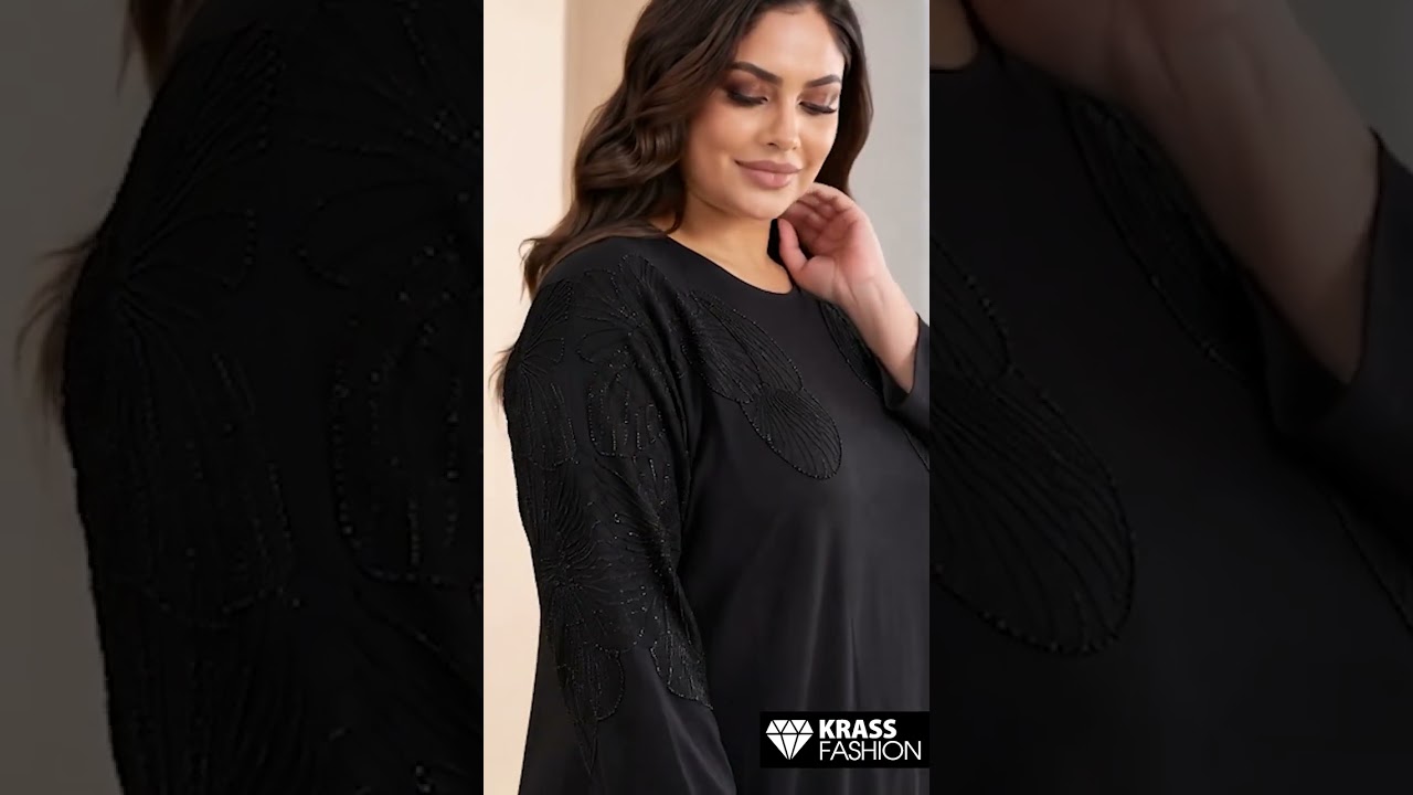 Rochie neagră cu decolteu frumos decorat cu pietricele