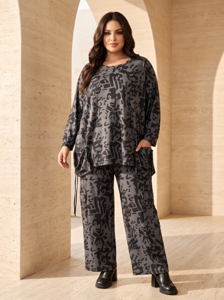 Compleu de toamnă cu tunică lejeră și pantaloni