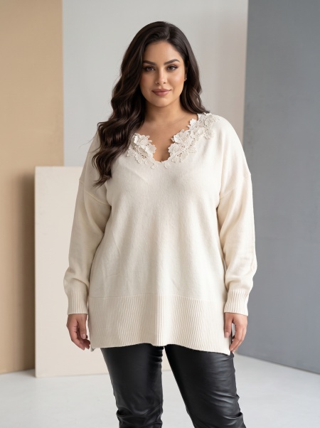 Pulover din tricot fin cu dantelă brodată în culoarea șampanie