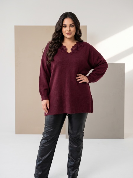 Pulover din tricot fin cu dantelă brodată în culoarea bordo