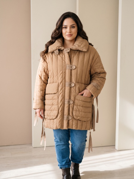 Geacă de iarnă în culoarea camel din seria boutique