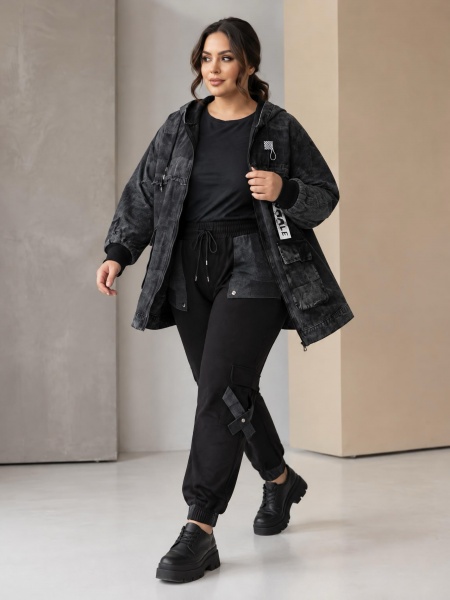 Compleu de designer cu geacă din denim și pantaloni sportivi