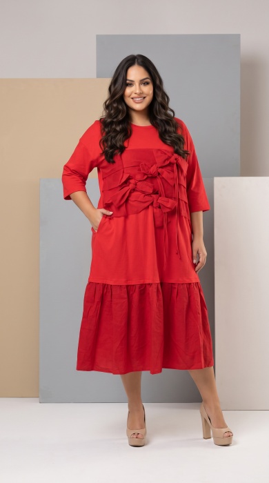 Rochie roșie modernă în mărimi mari cu croială elegantă în partea din față